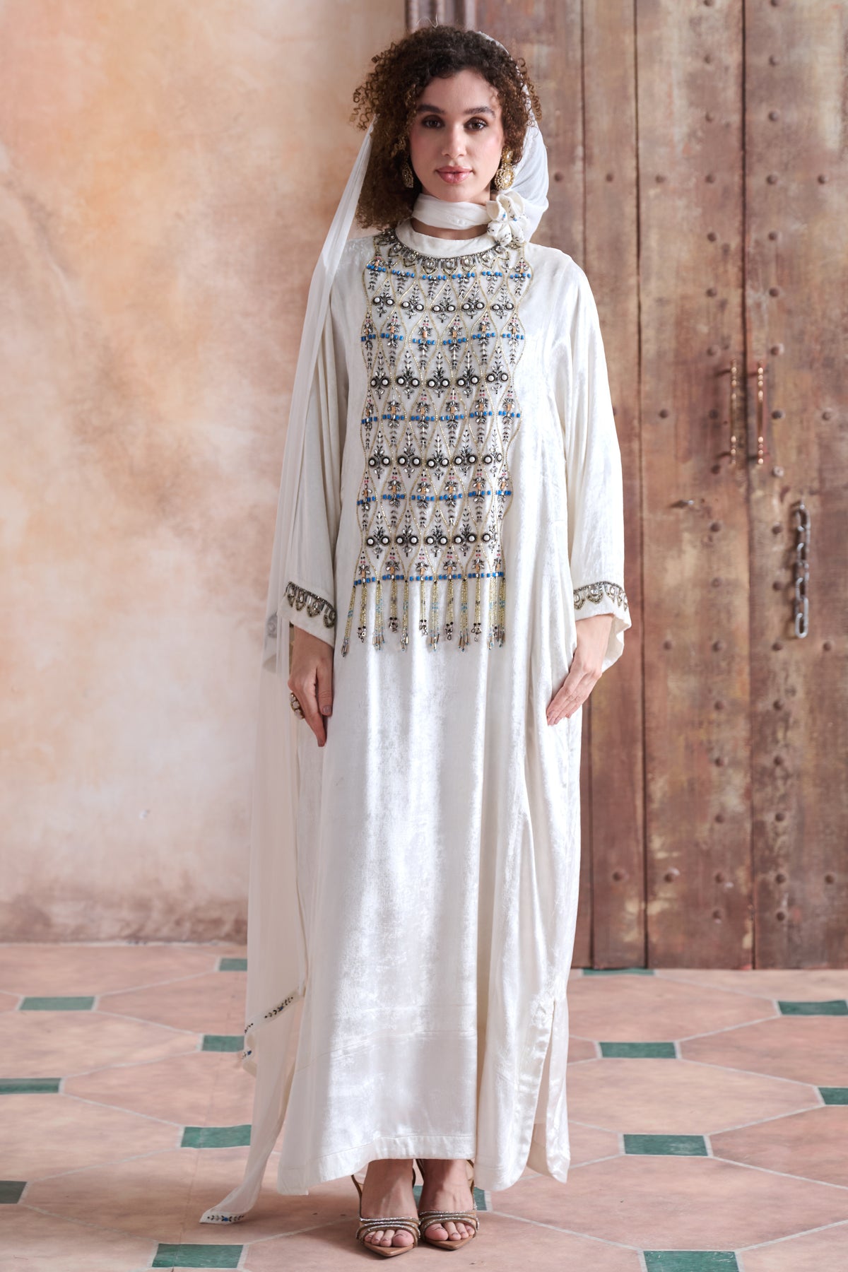 Jaleela Embellished Jalabiya