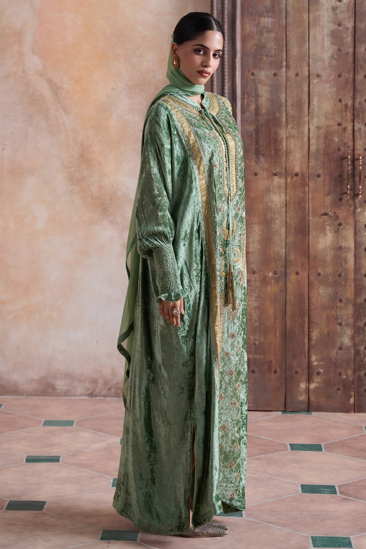 Zayalina Embroidered Jalabiya with Embellishment