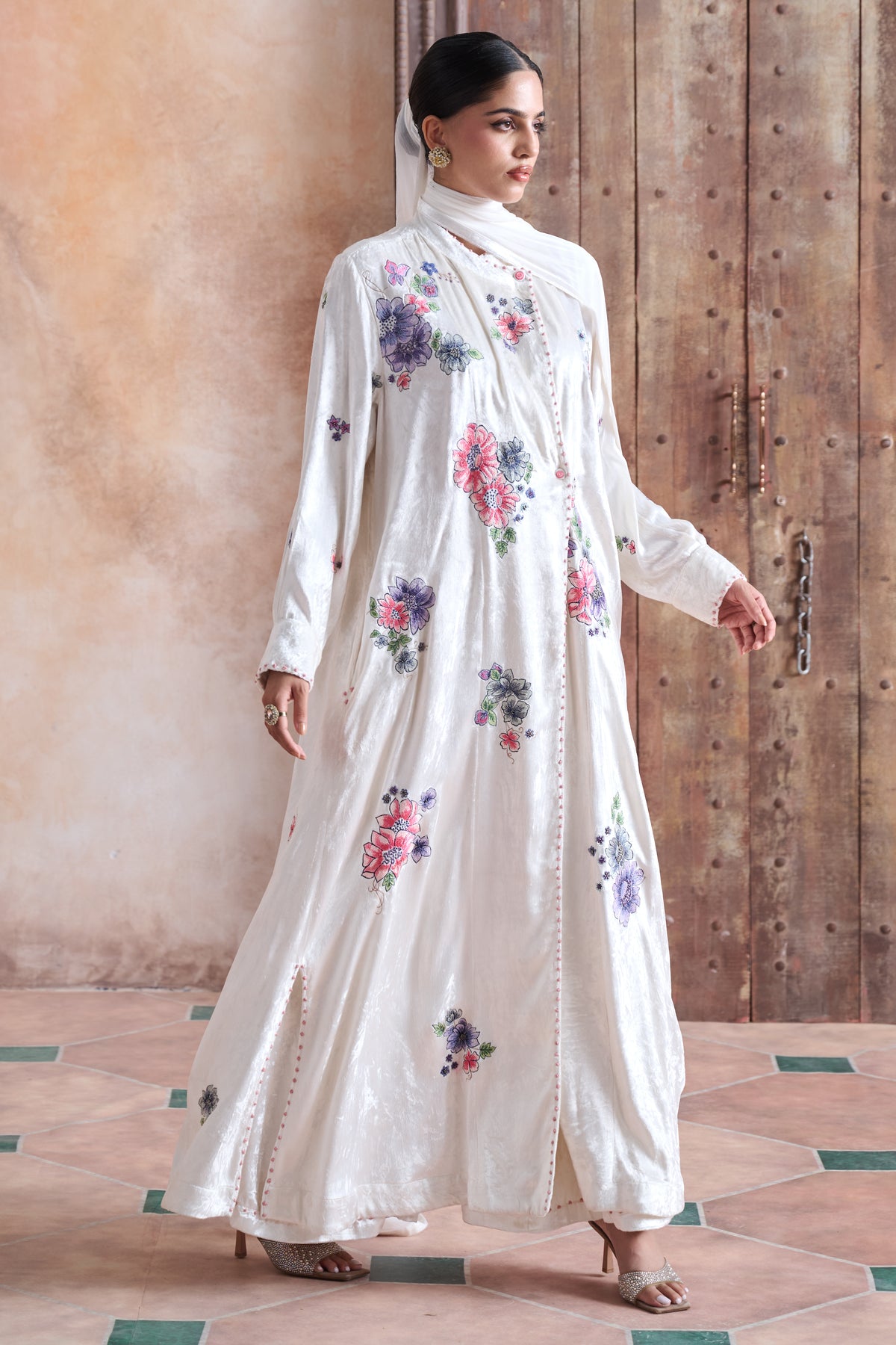 Zahaena Embroidered Jalabiya with Embellishment