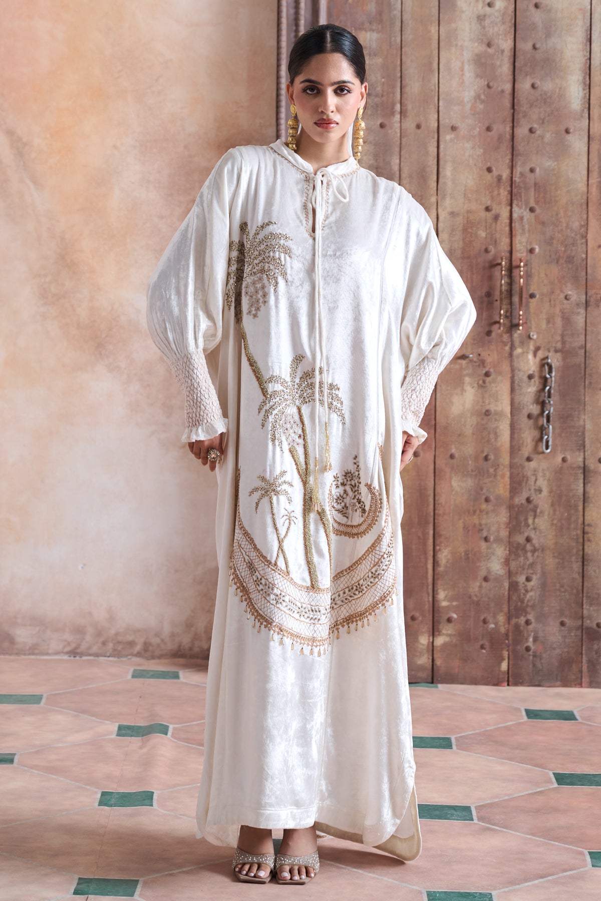 Inshirah Embroidered Jalabiya with Embellishment