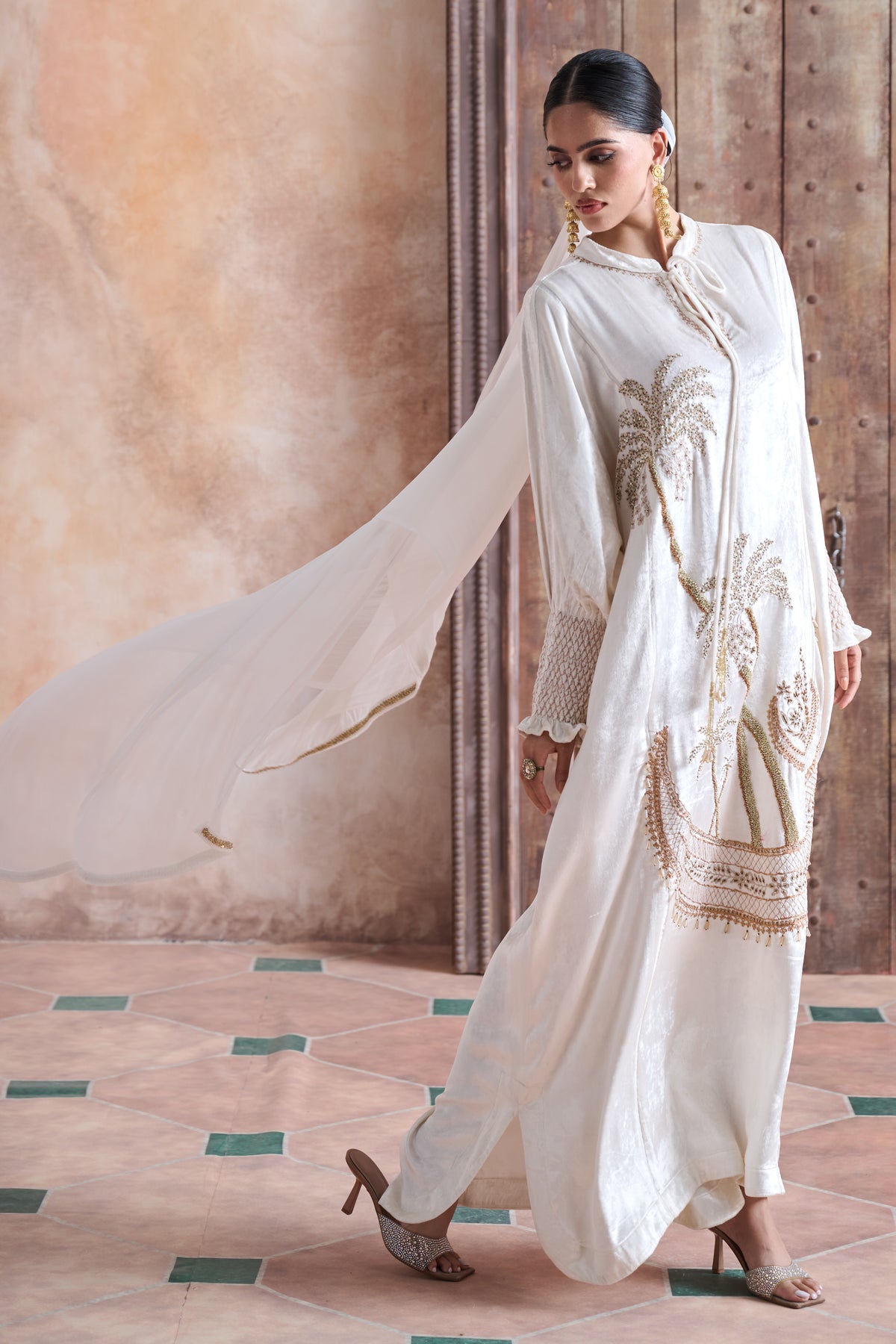 Inshirah Embroidered Jalabiya with Embellishment