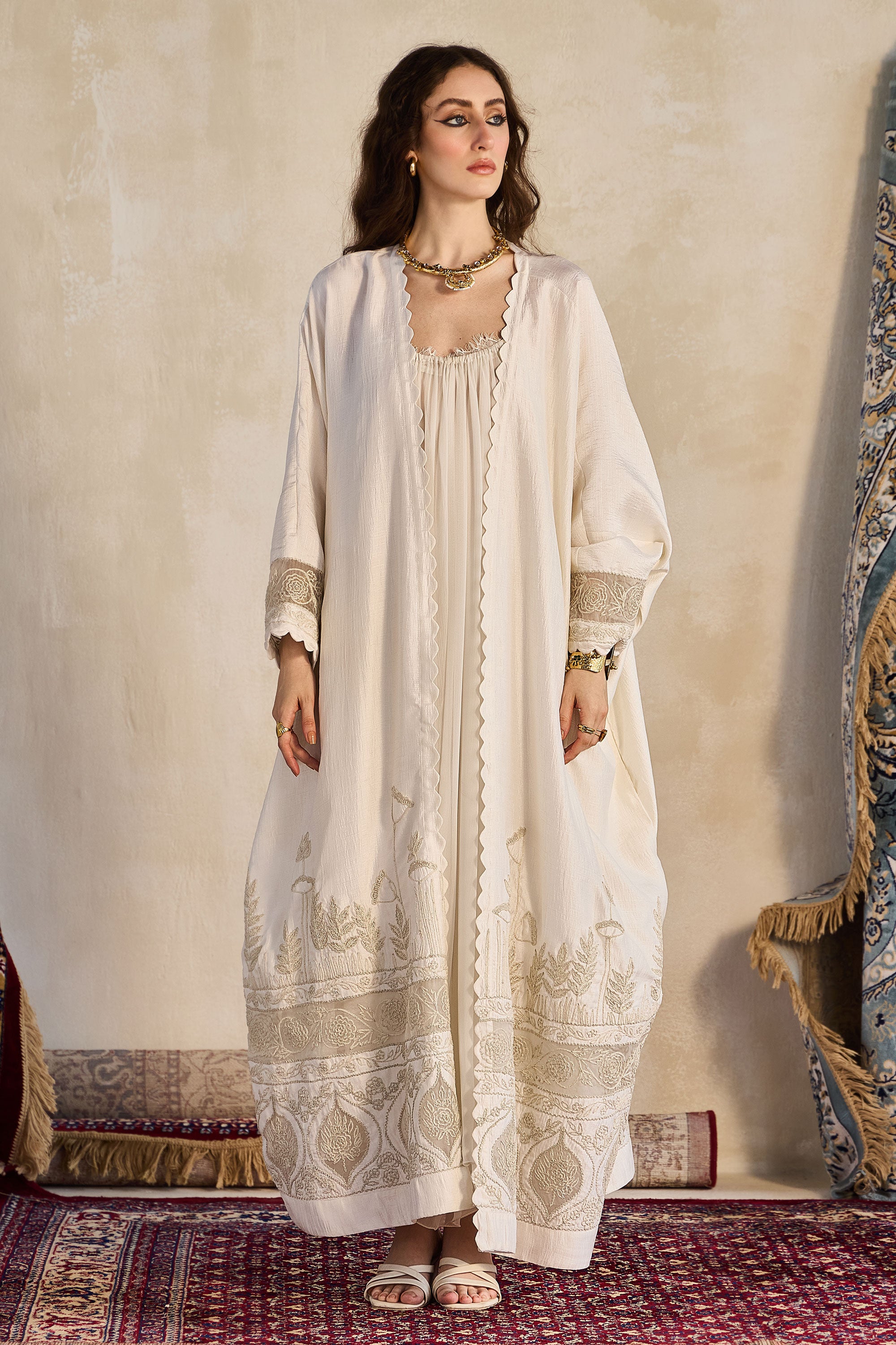 Tamnira Embroidered Abaya