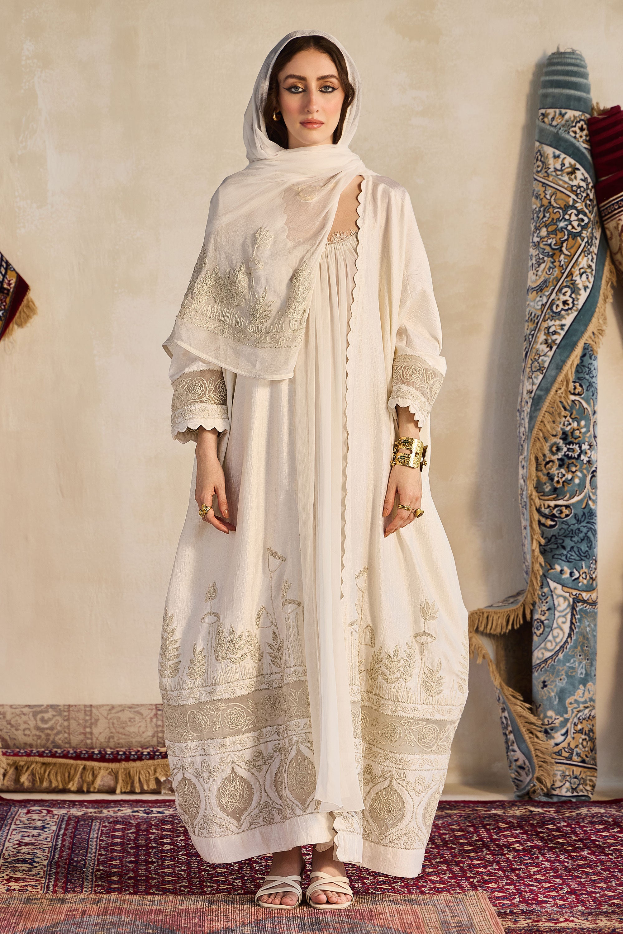 Tamnira Embroidered Abaya