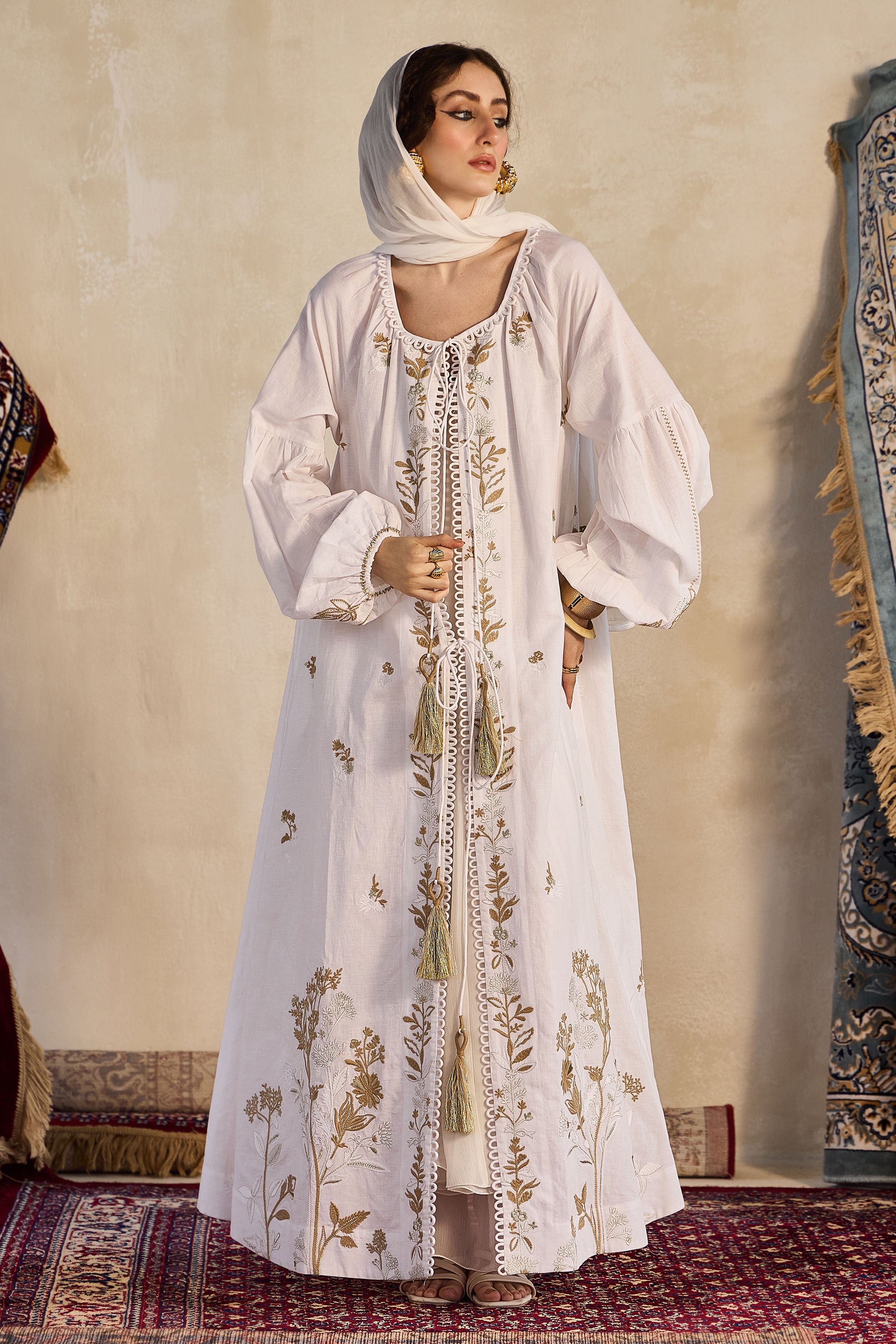 Tahliyah Embroidered Jalabiya