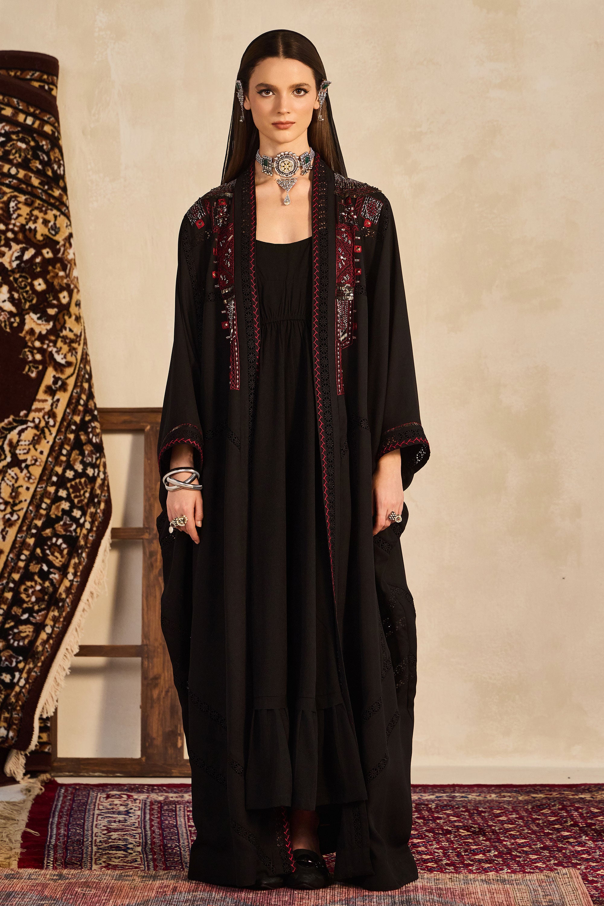 Khawlah Embellished Abaya