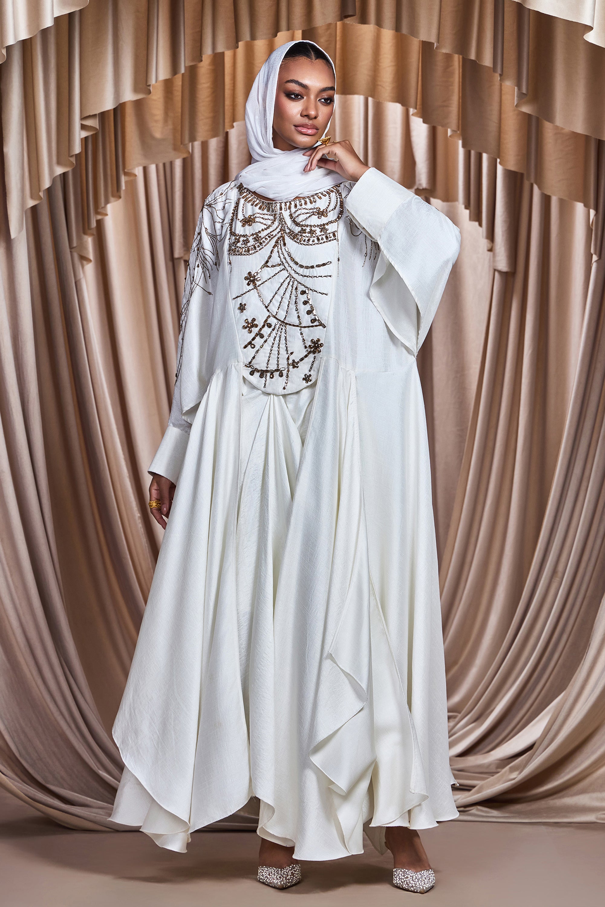 Nadiyah Embellishment Cape with Dhoti