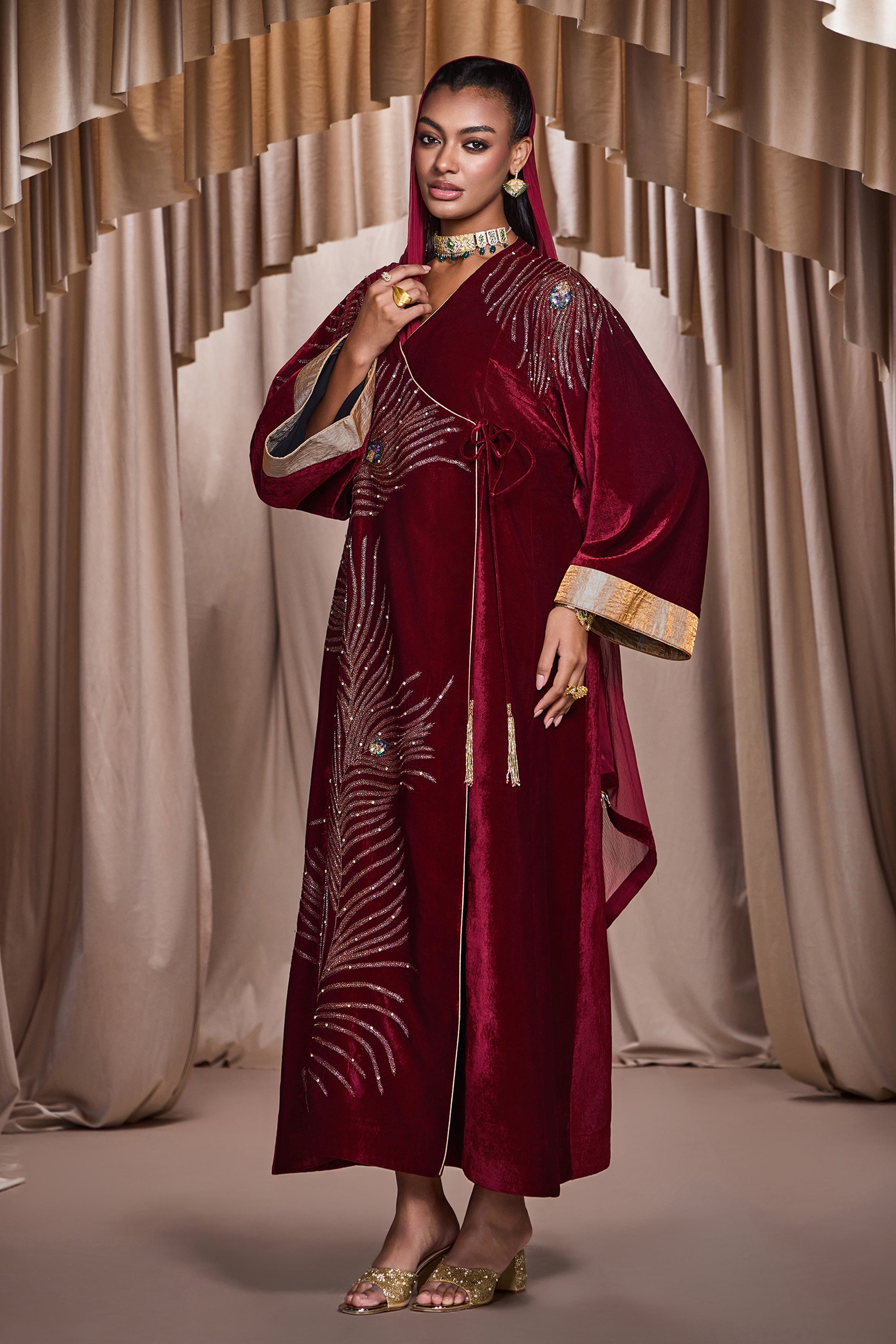 Darine Embroidered Jalabiya with Embellishment