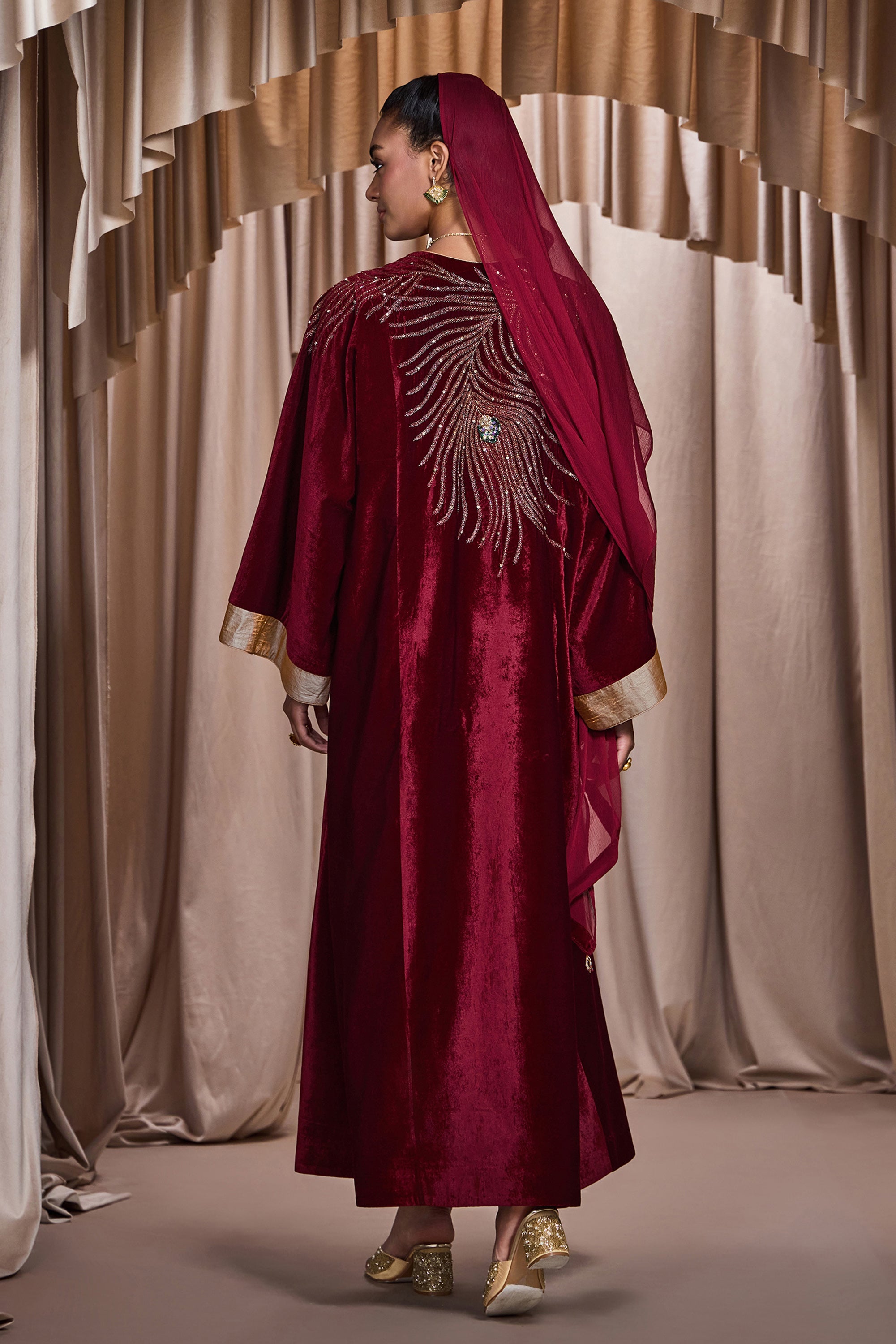 Darine Embroidered Jalabiya with Embellishment