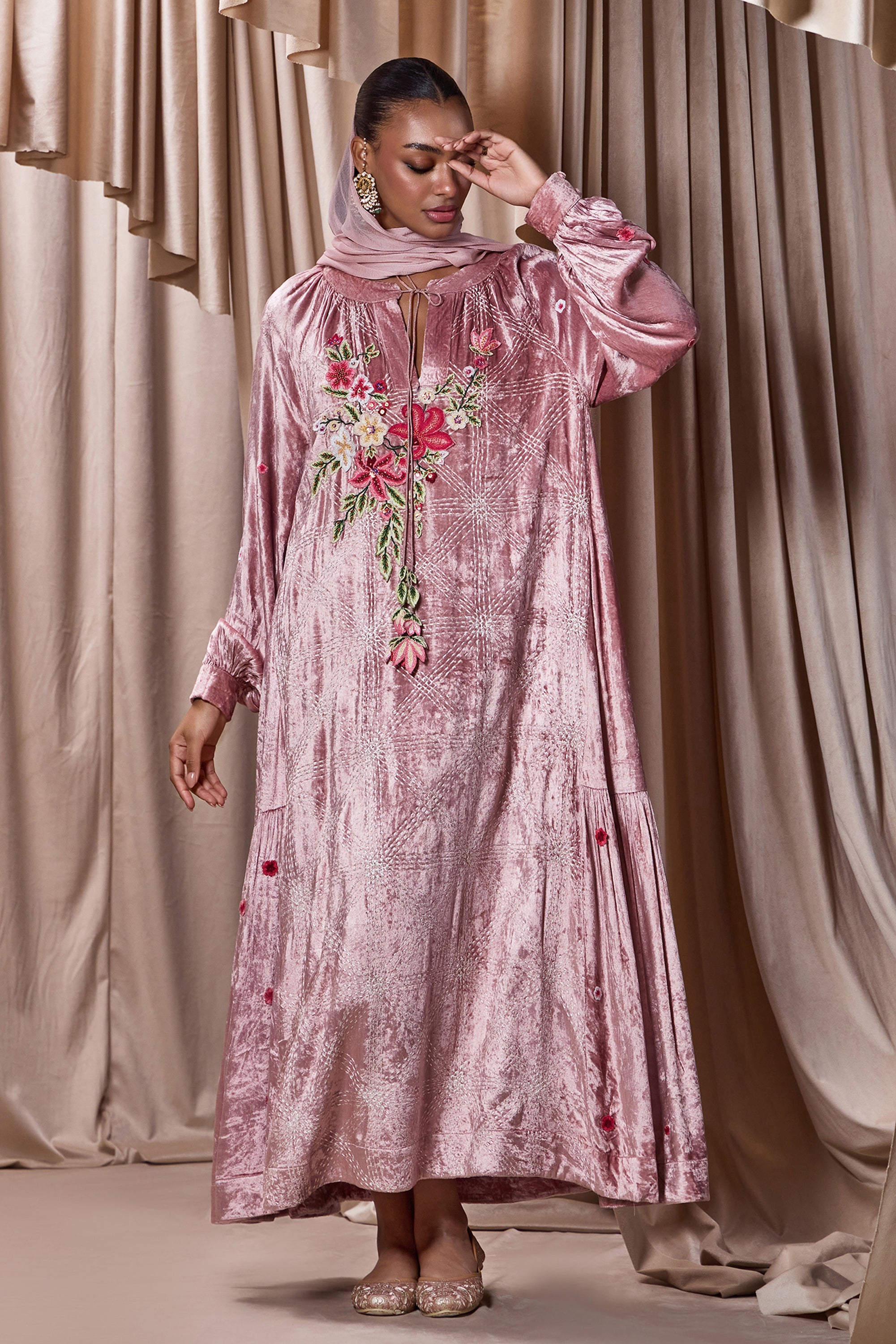Haiza Embroidered Jalabiya with Embellishment