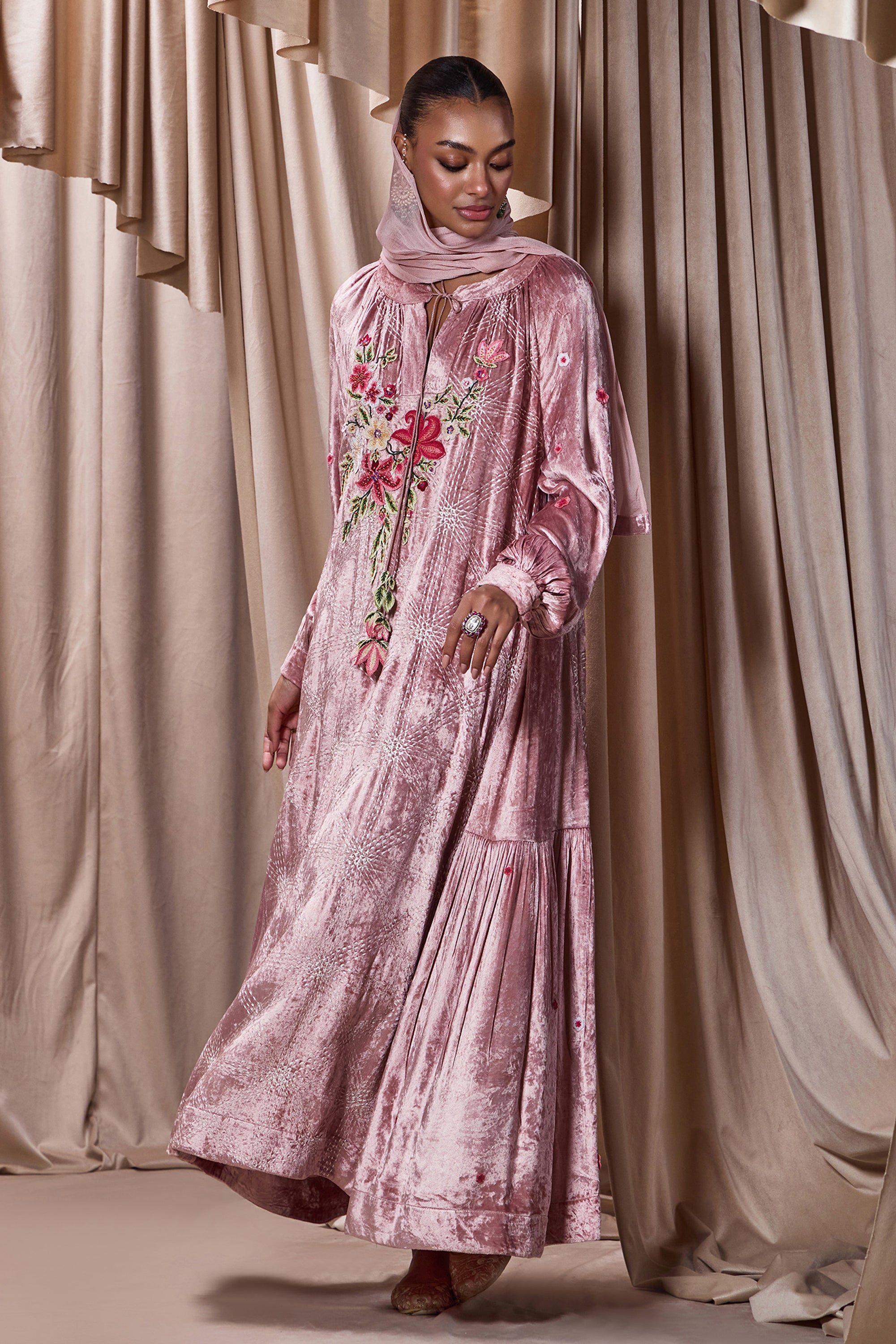 Haiza Embroidered Jalabiya with Embellishment