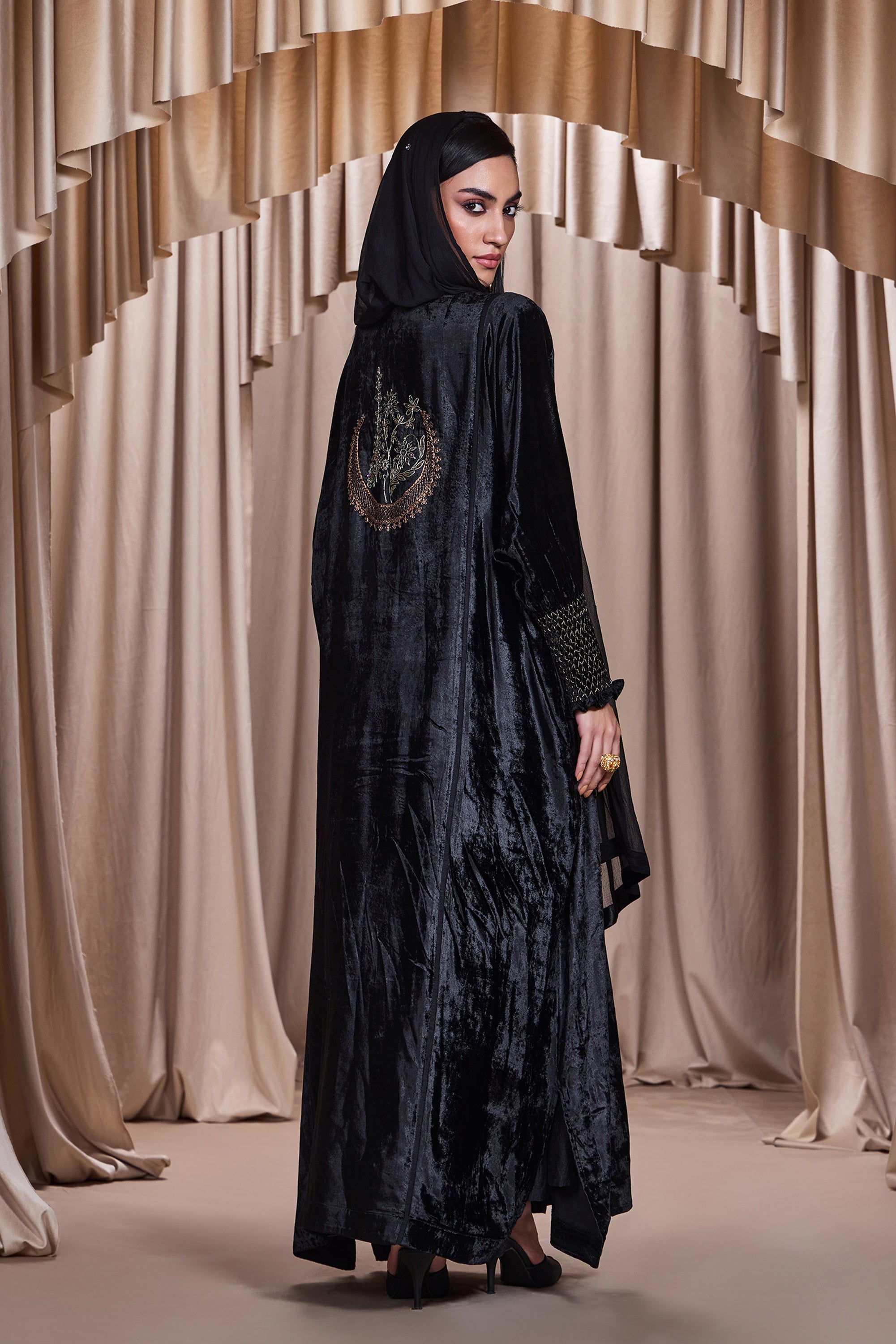 Shibra Embroidered Jalabiya with Embellishment