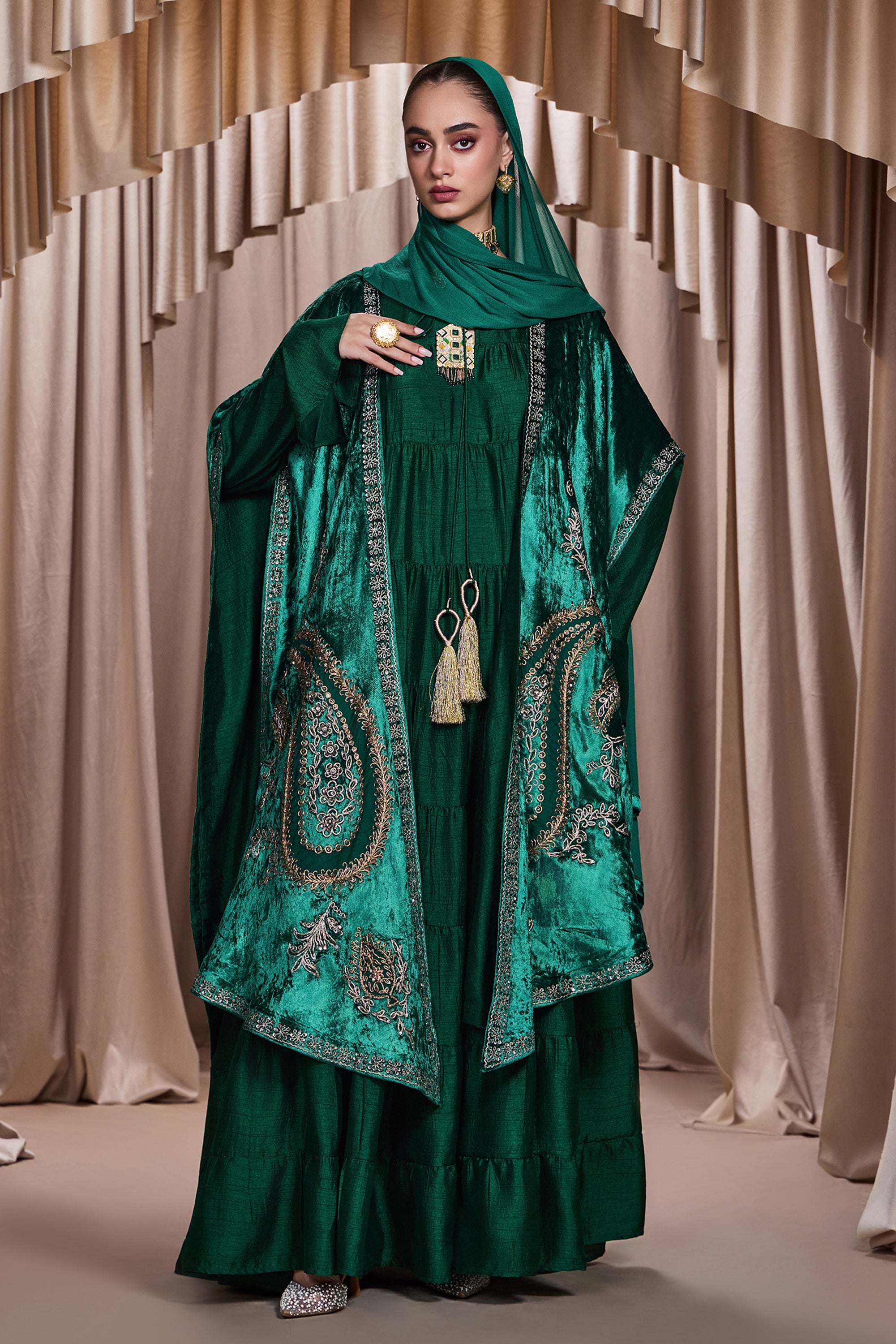 Aaniya Embroidered Dushala Cape with Embellishment