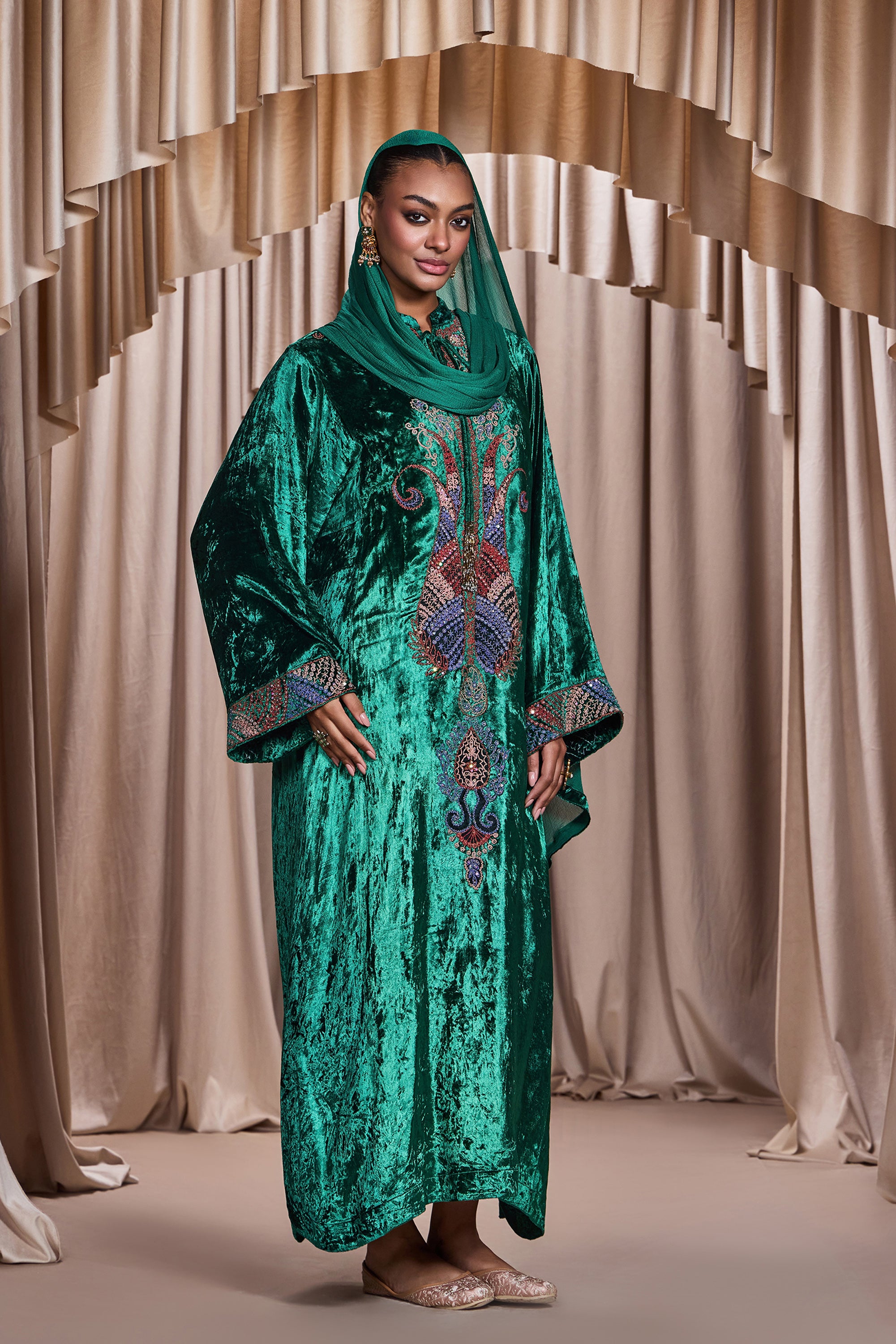 Sabiha Embroidered Jalabiya with Embellishment