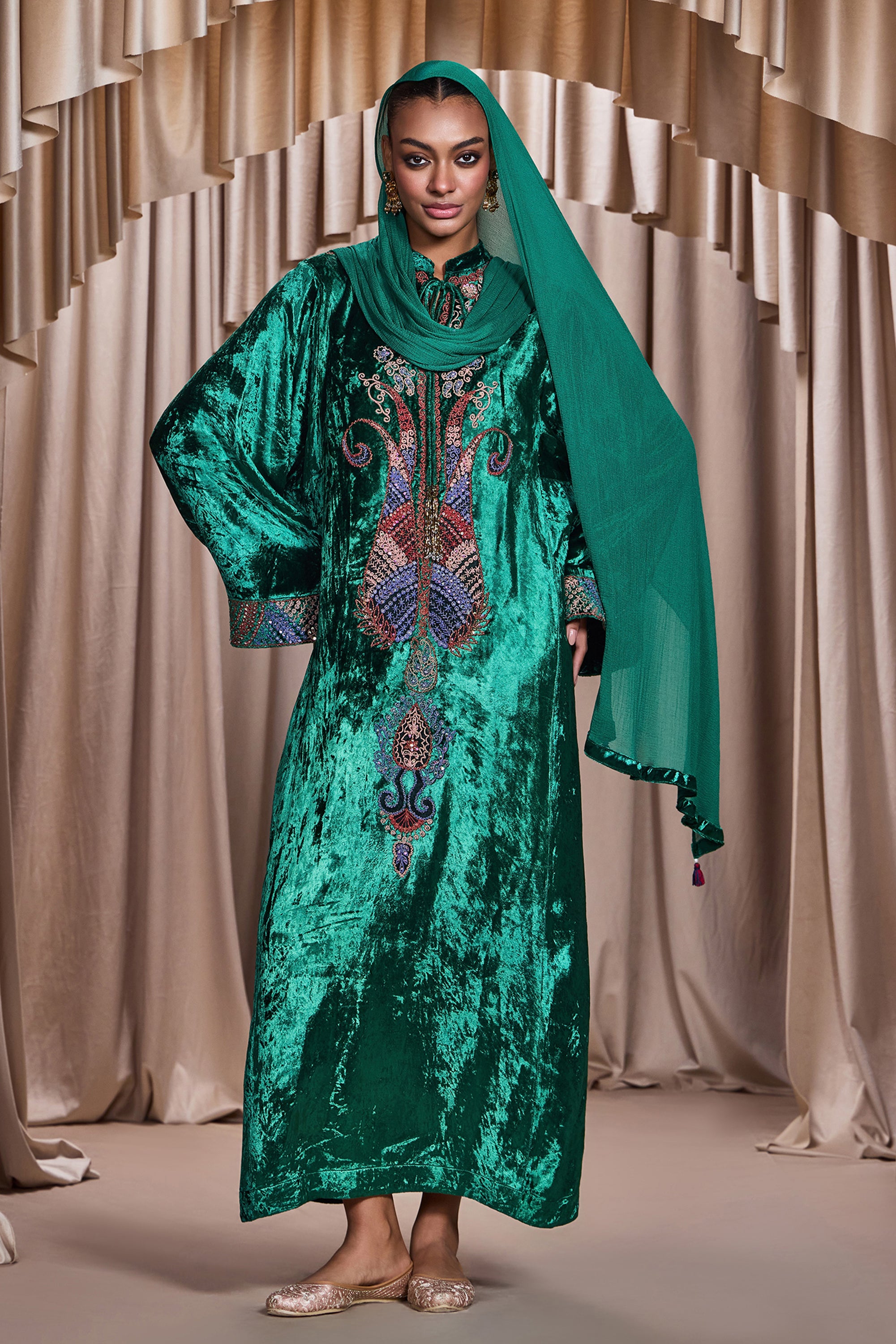 Sabiha Embroidered Jalabiya with Embellishment