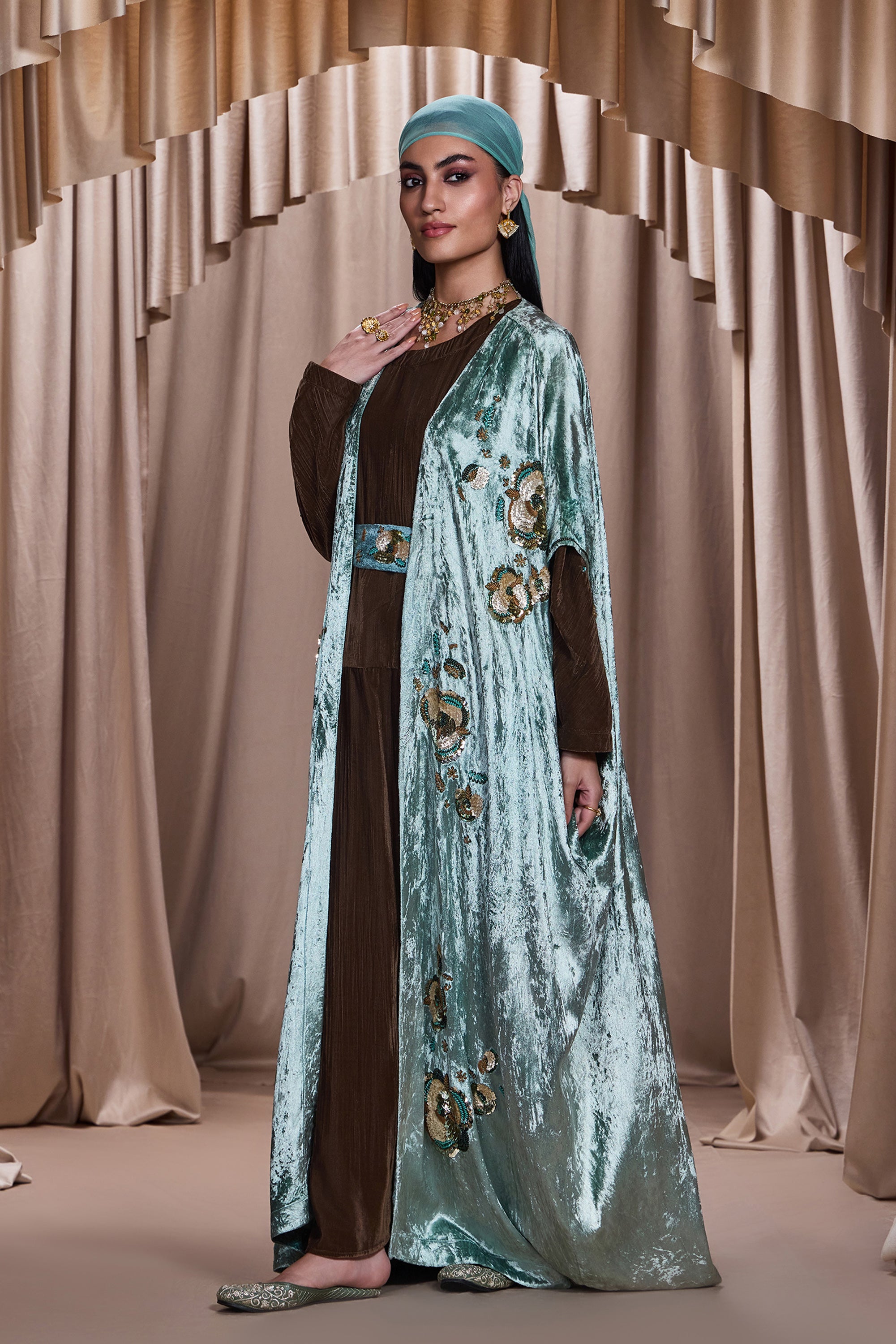 Zuwaina Embellished Abaya