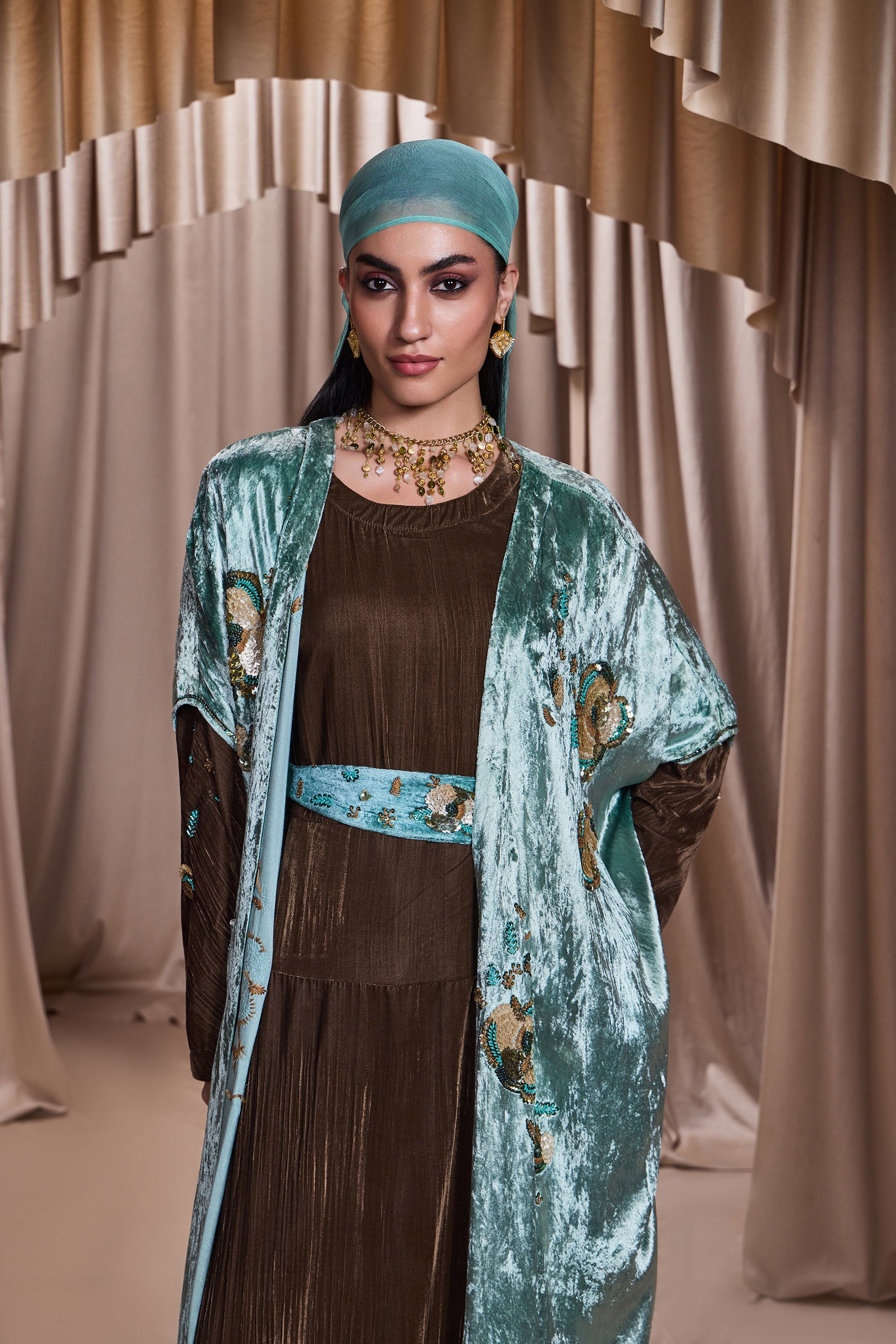 Zuwaina Embellished Abaya