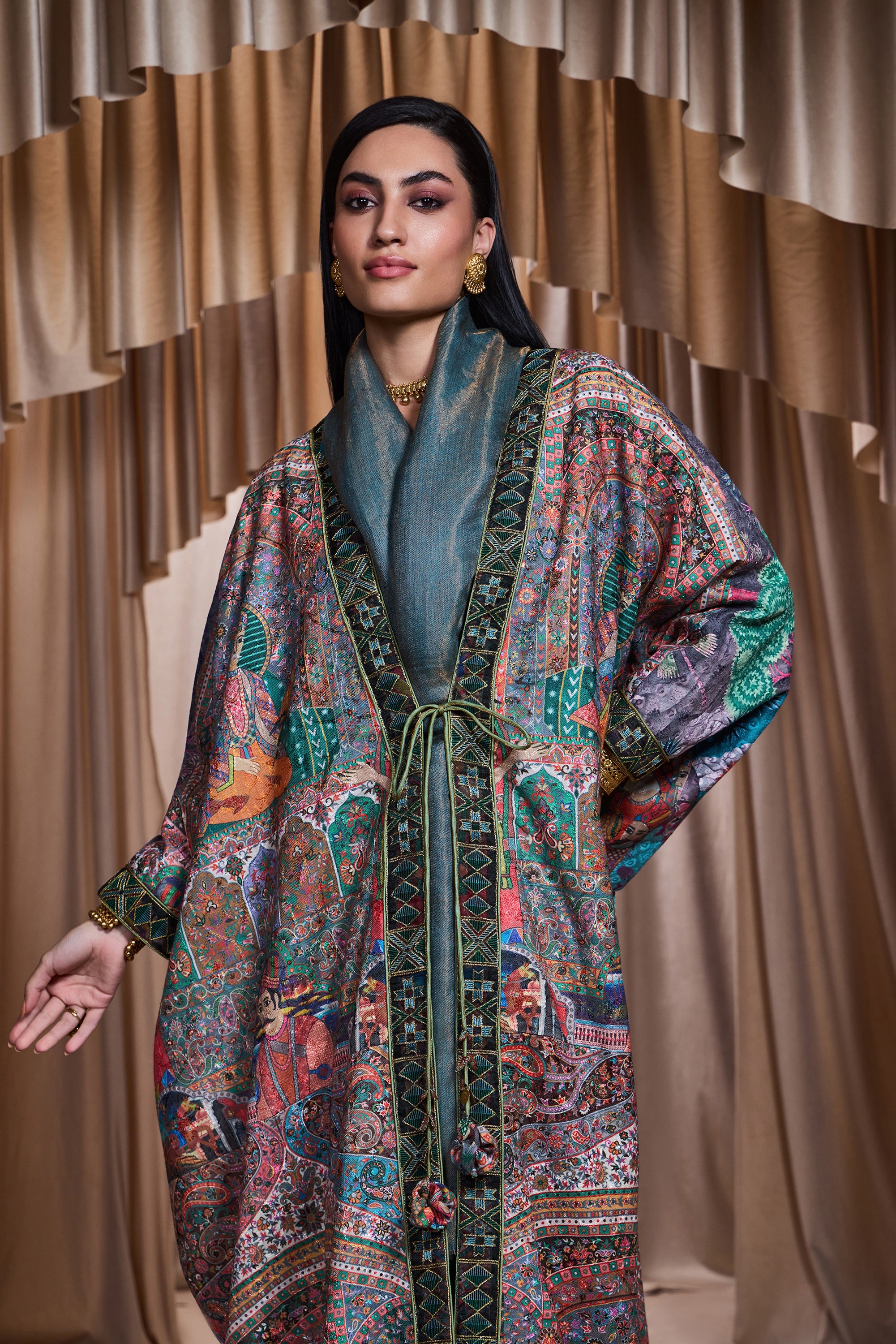 Farwa Embroidered Abaya