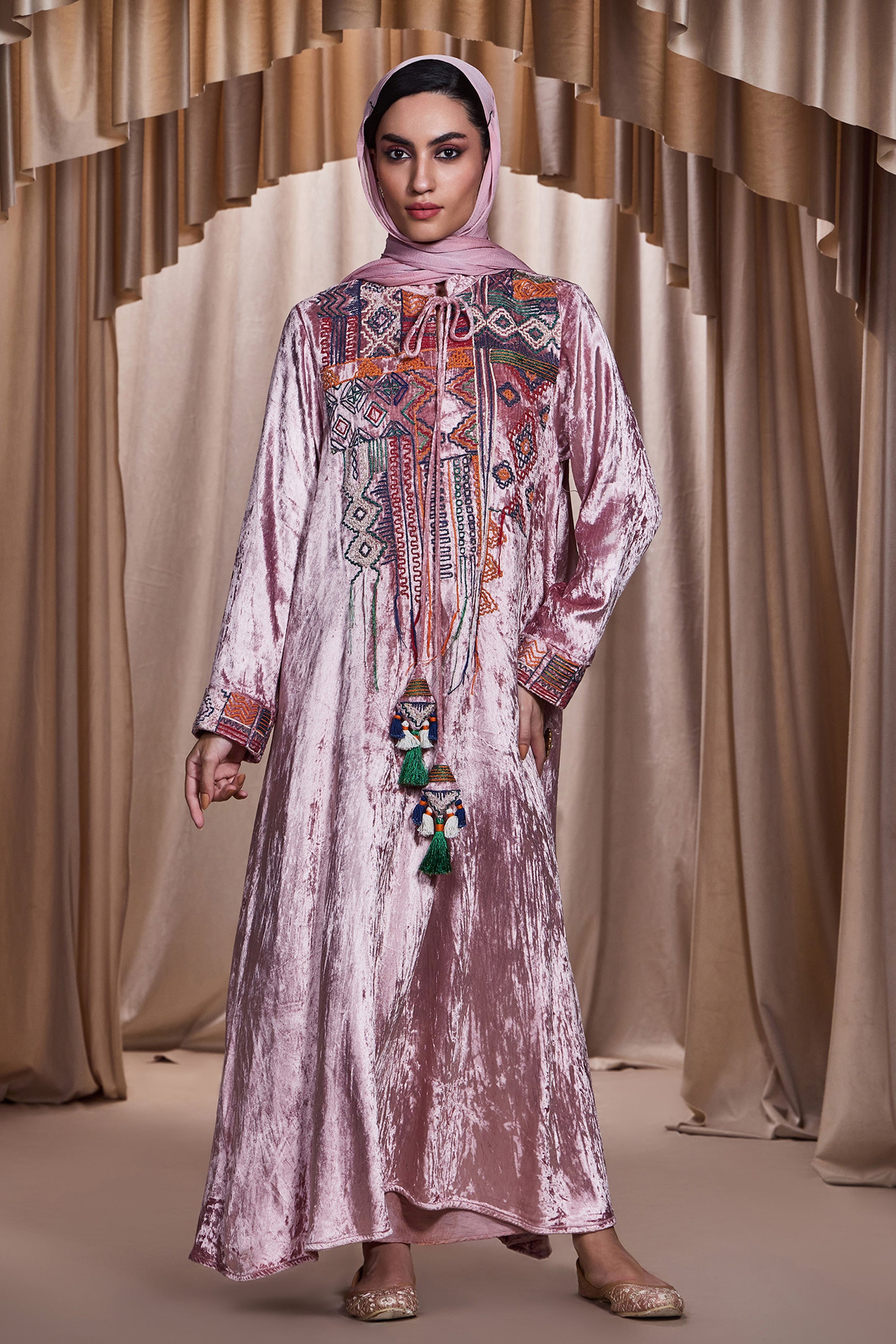 Mizna Embroidered Jalabiya