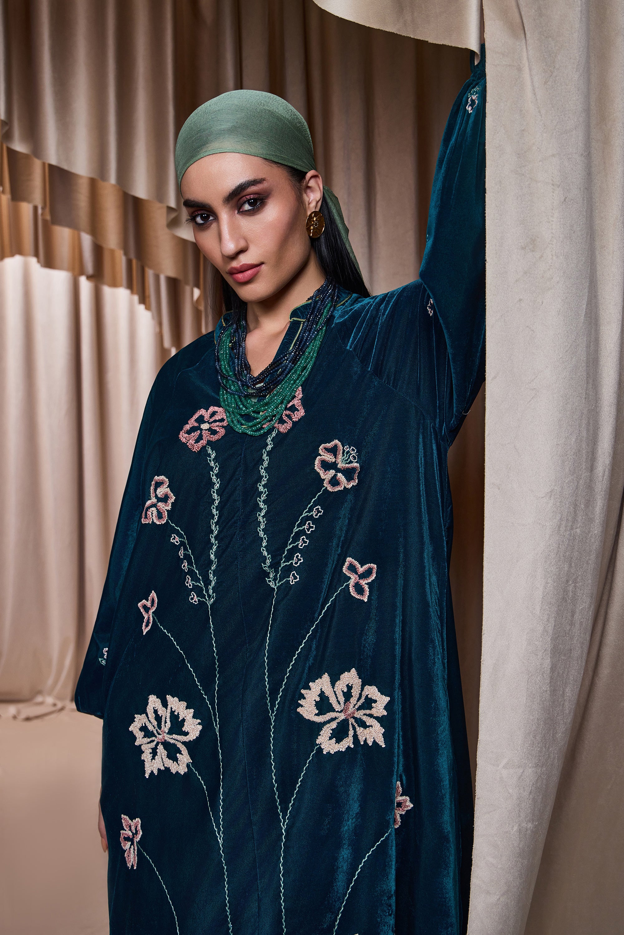 Bazilah Embroidered Jalabiya