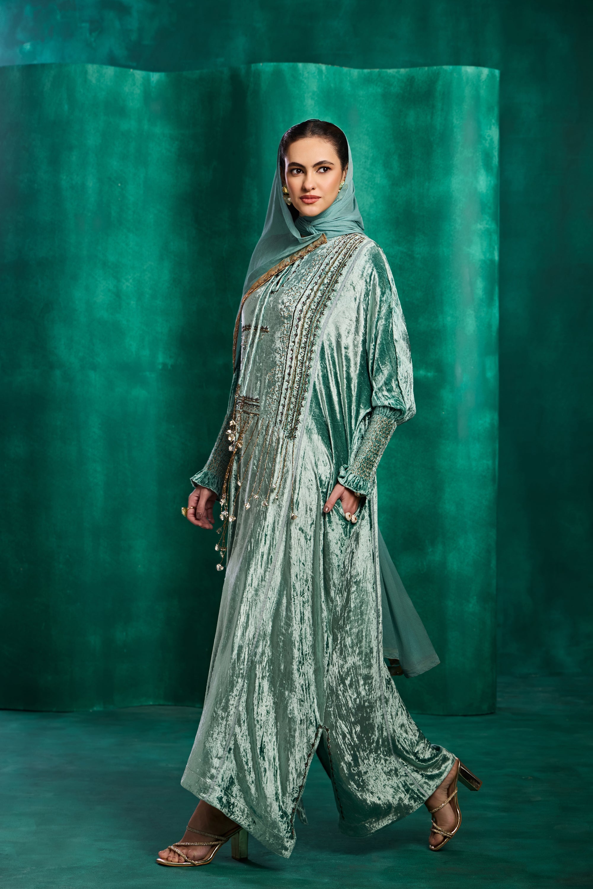 Hajar Embellished Jalabiya