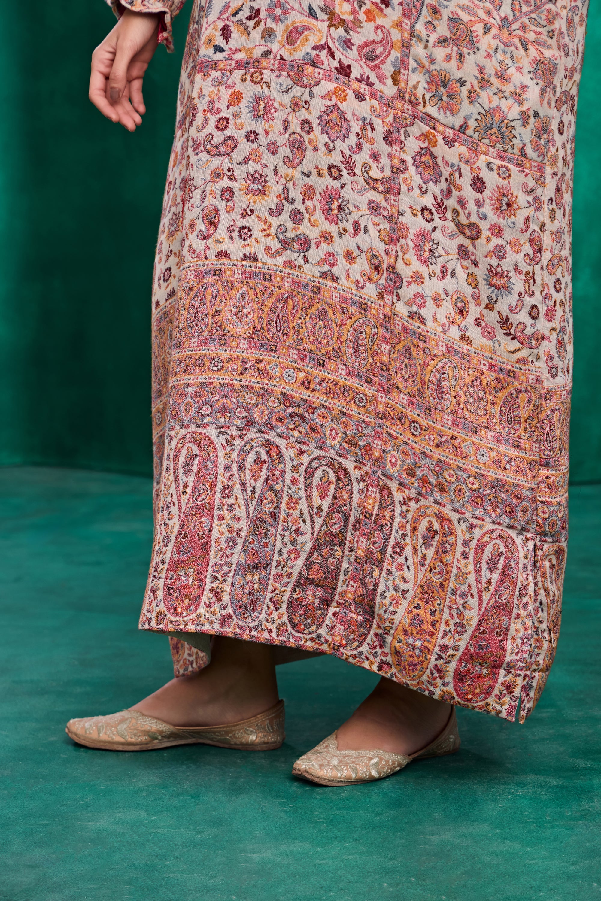 Carmela Embroidered Jalabiya