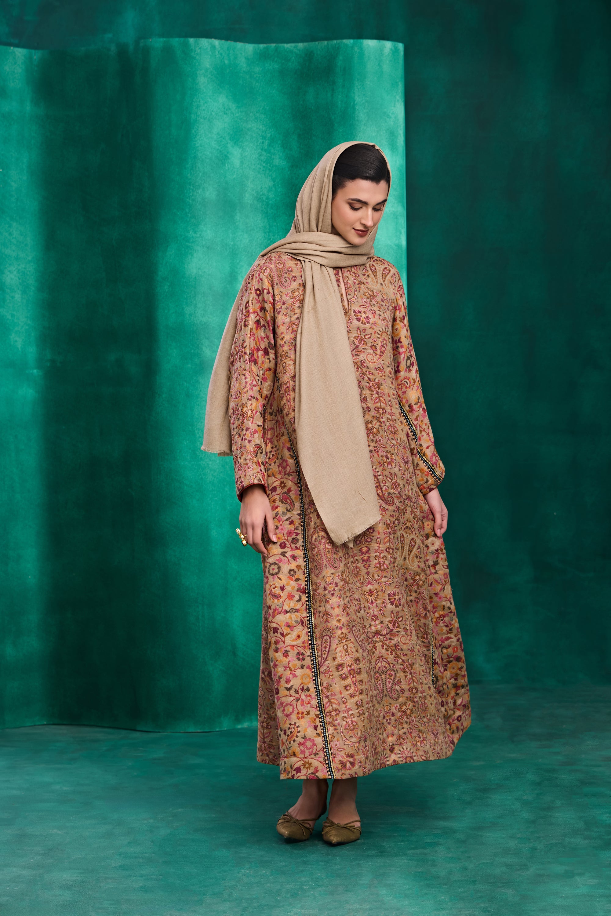 Narmine Embroidered Jalabiya