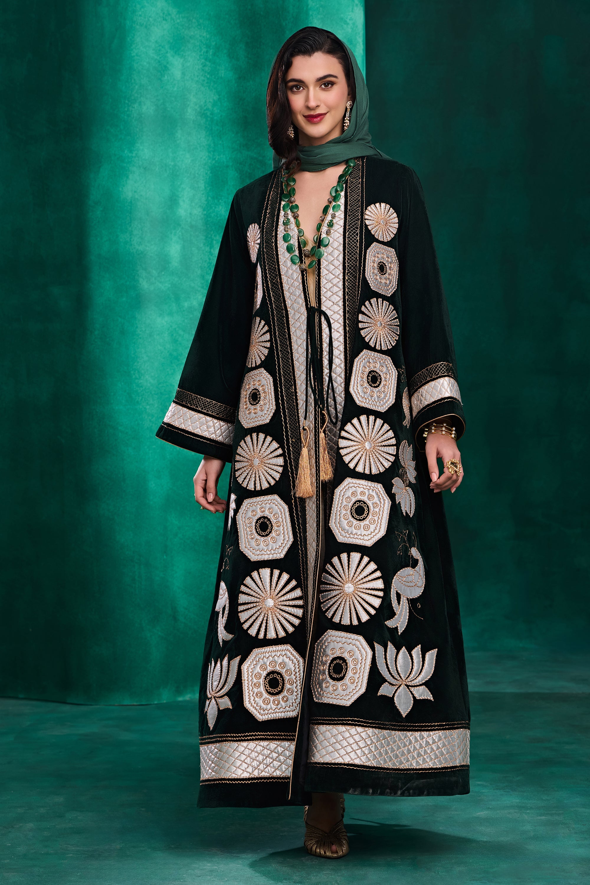 Eshraq Applique Embroidered Abaya