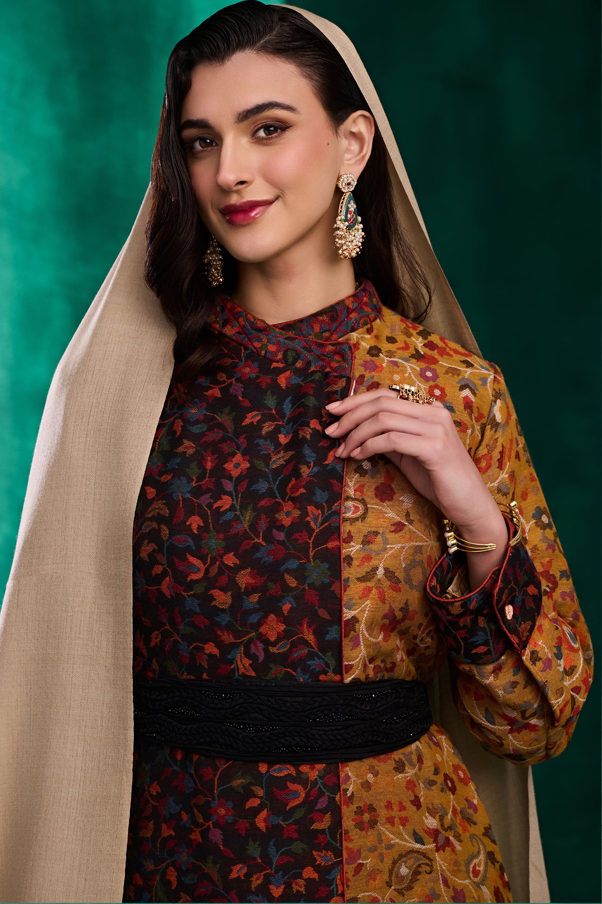 Qadria Embroidered Jalabiya