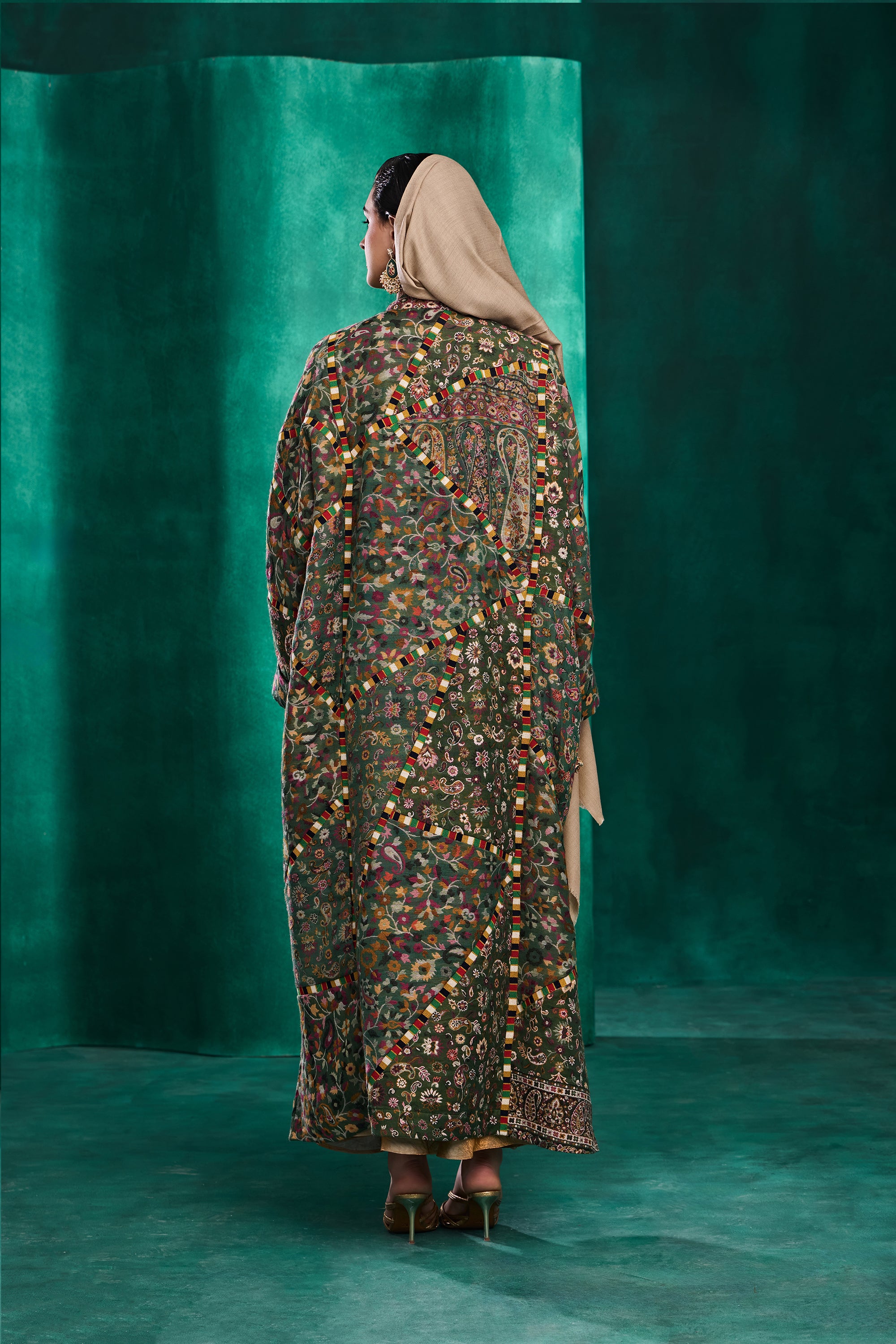 Haytham Embroidered Jalabiya