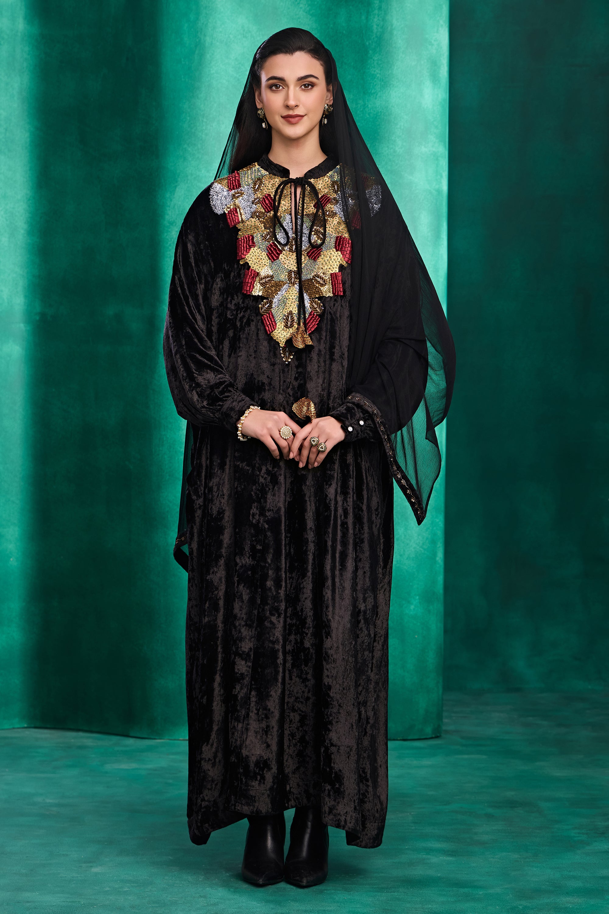 Hawa Embellished Jalabiya