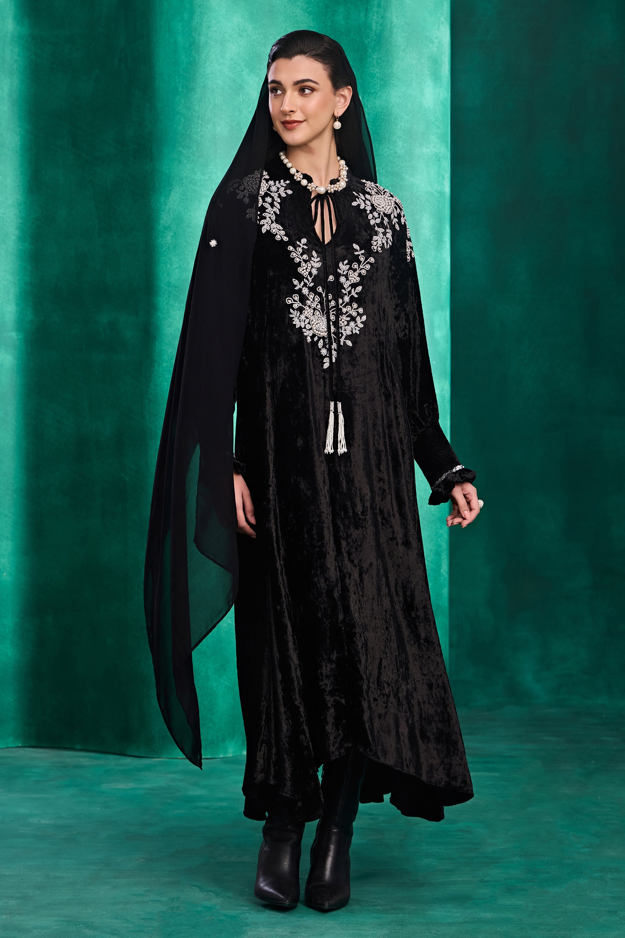 Nibras Embellished Jalabiya