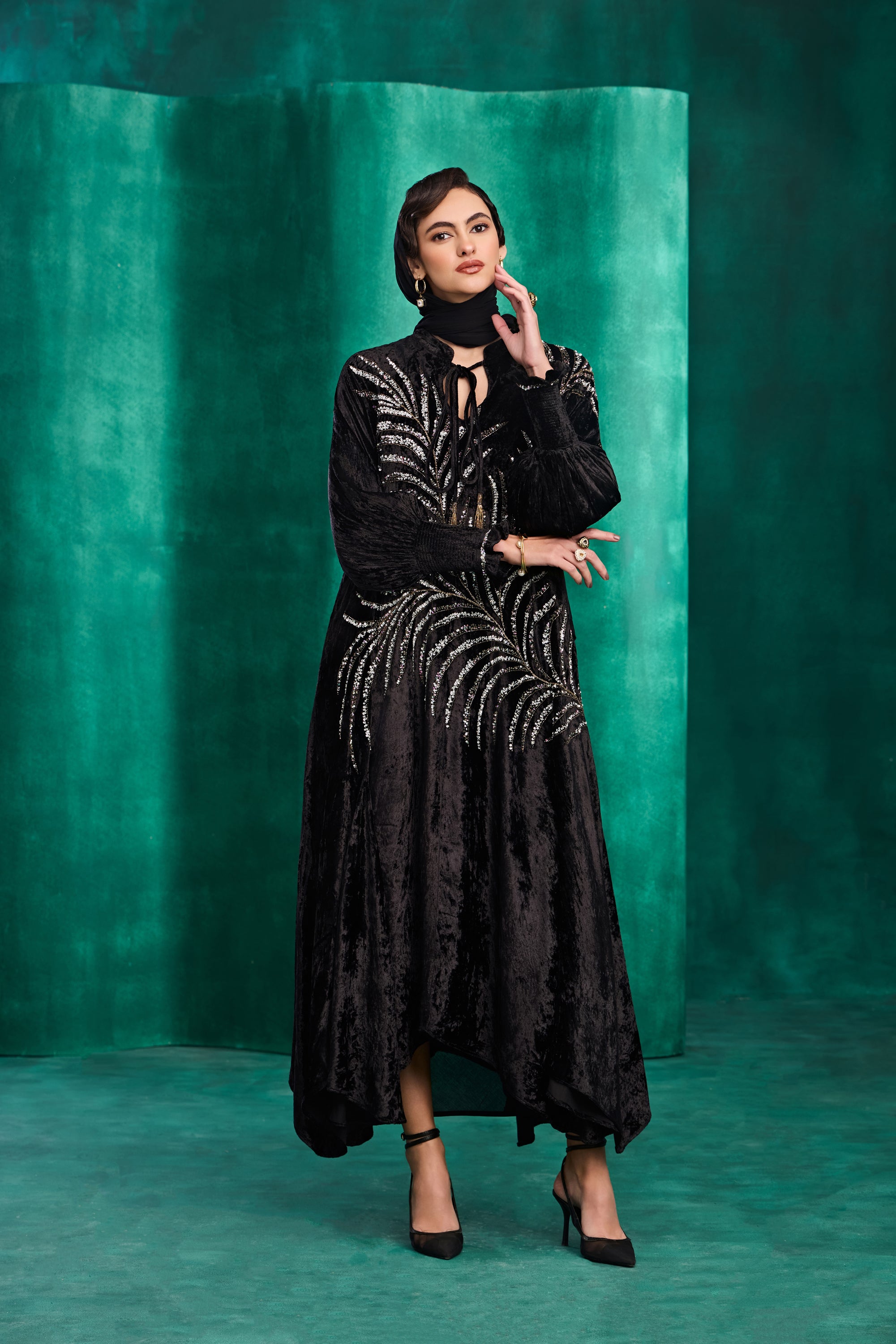 Lameesah Embellished Jalabiya