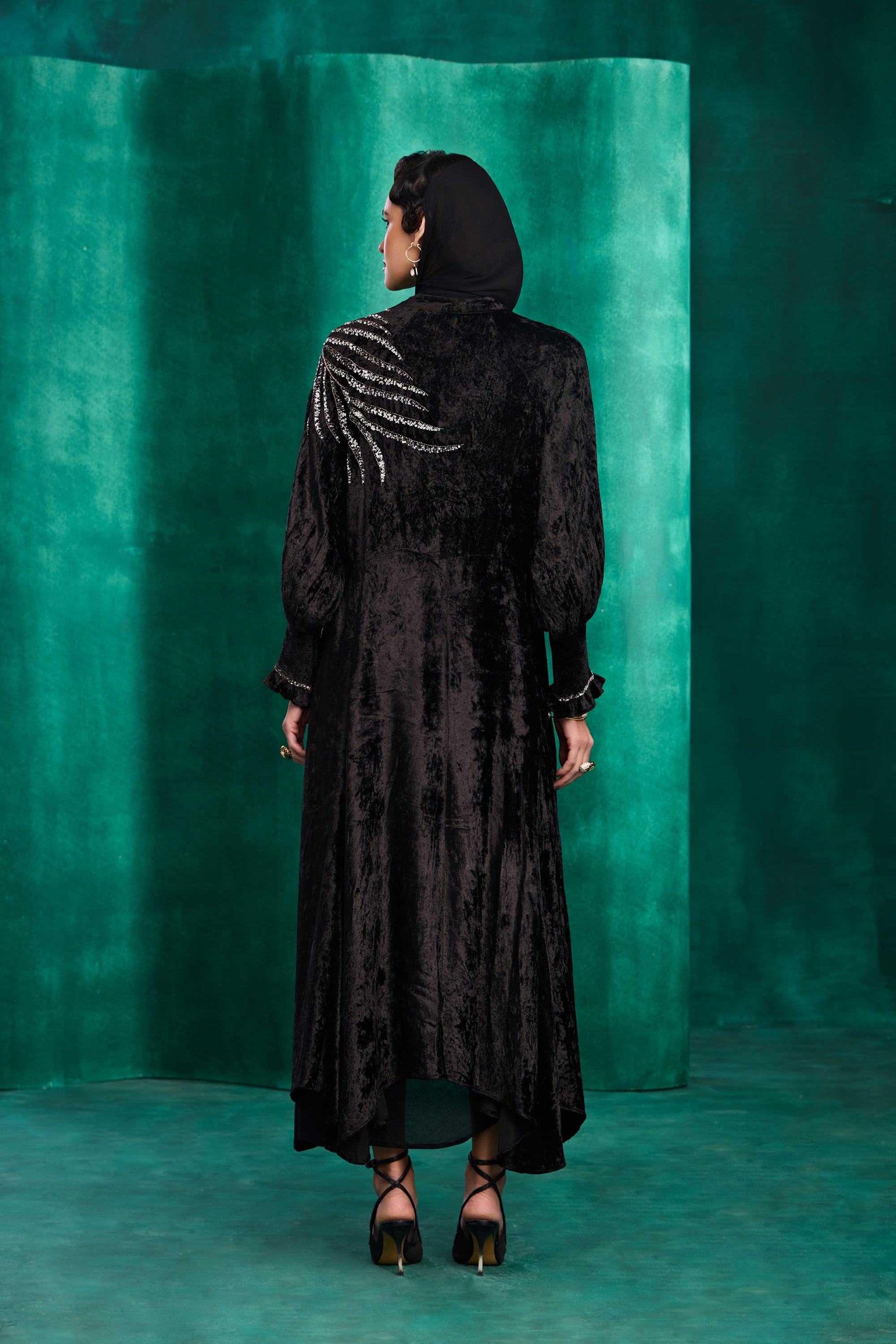 Lameesah Embellished Jalabiya