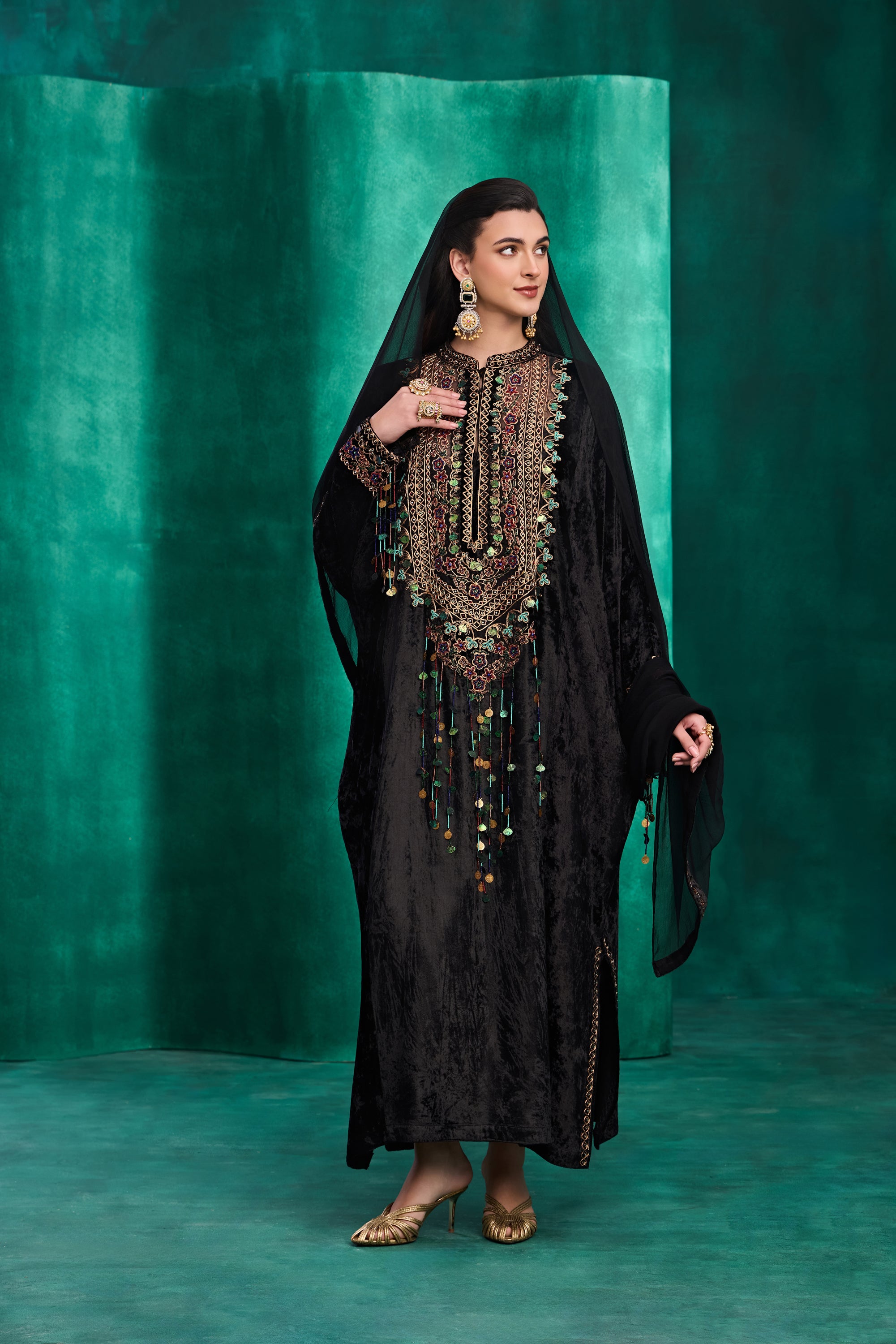 Jaziya Embroidered Jalabiya with Embellishment