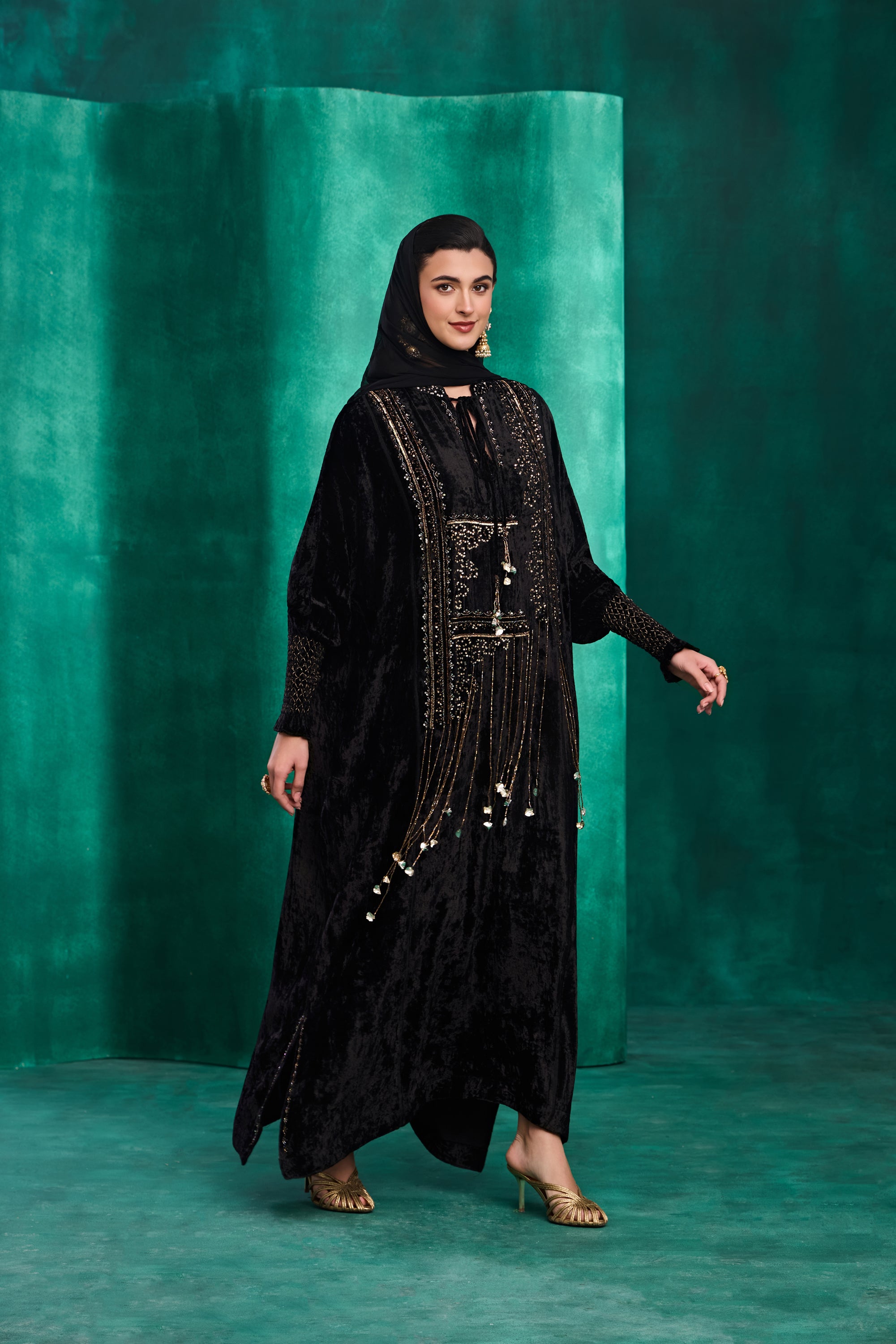 Zimrah Embellished Jalabiya