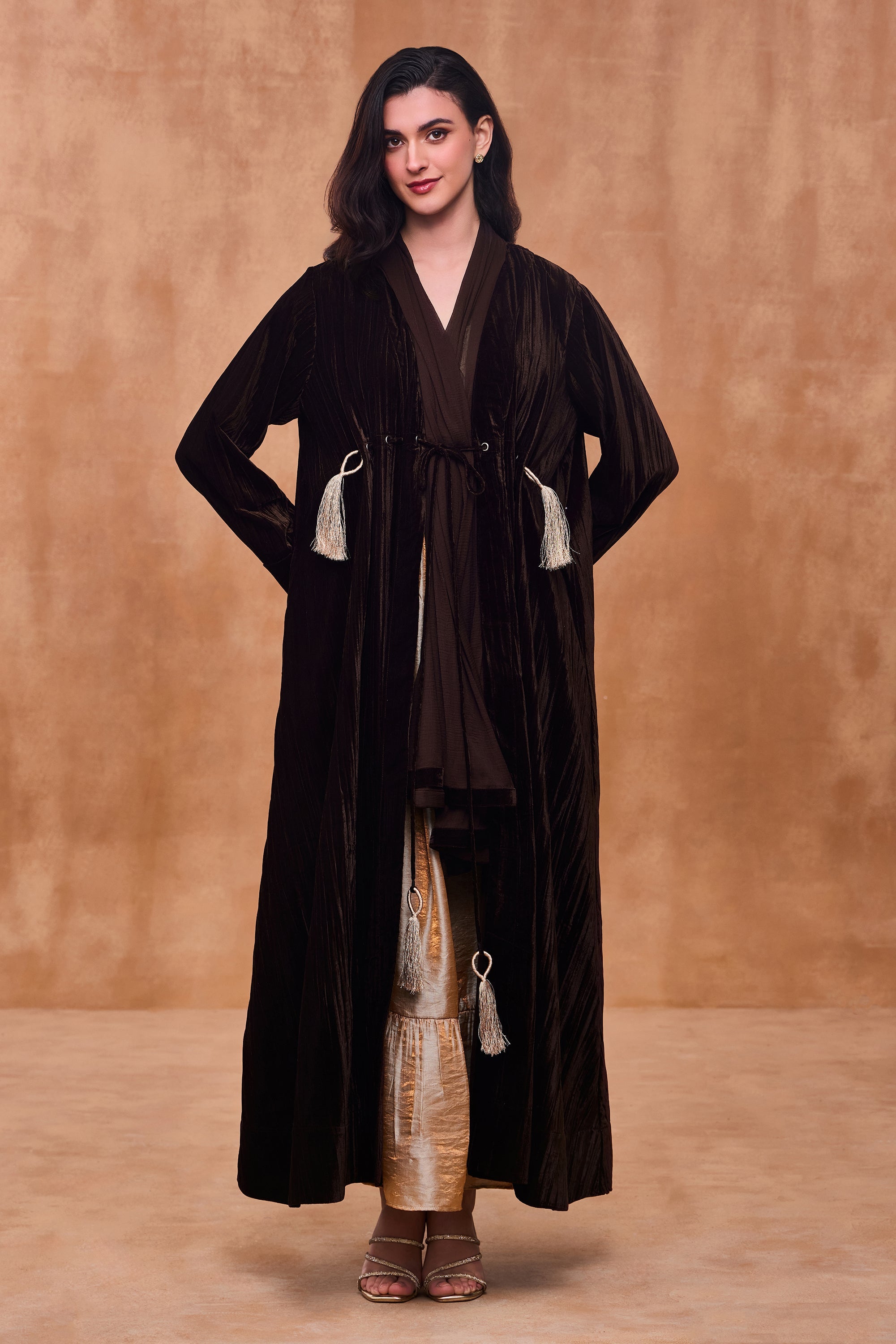 Nausheen Eyelet Detailing Abaya