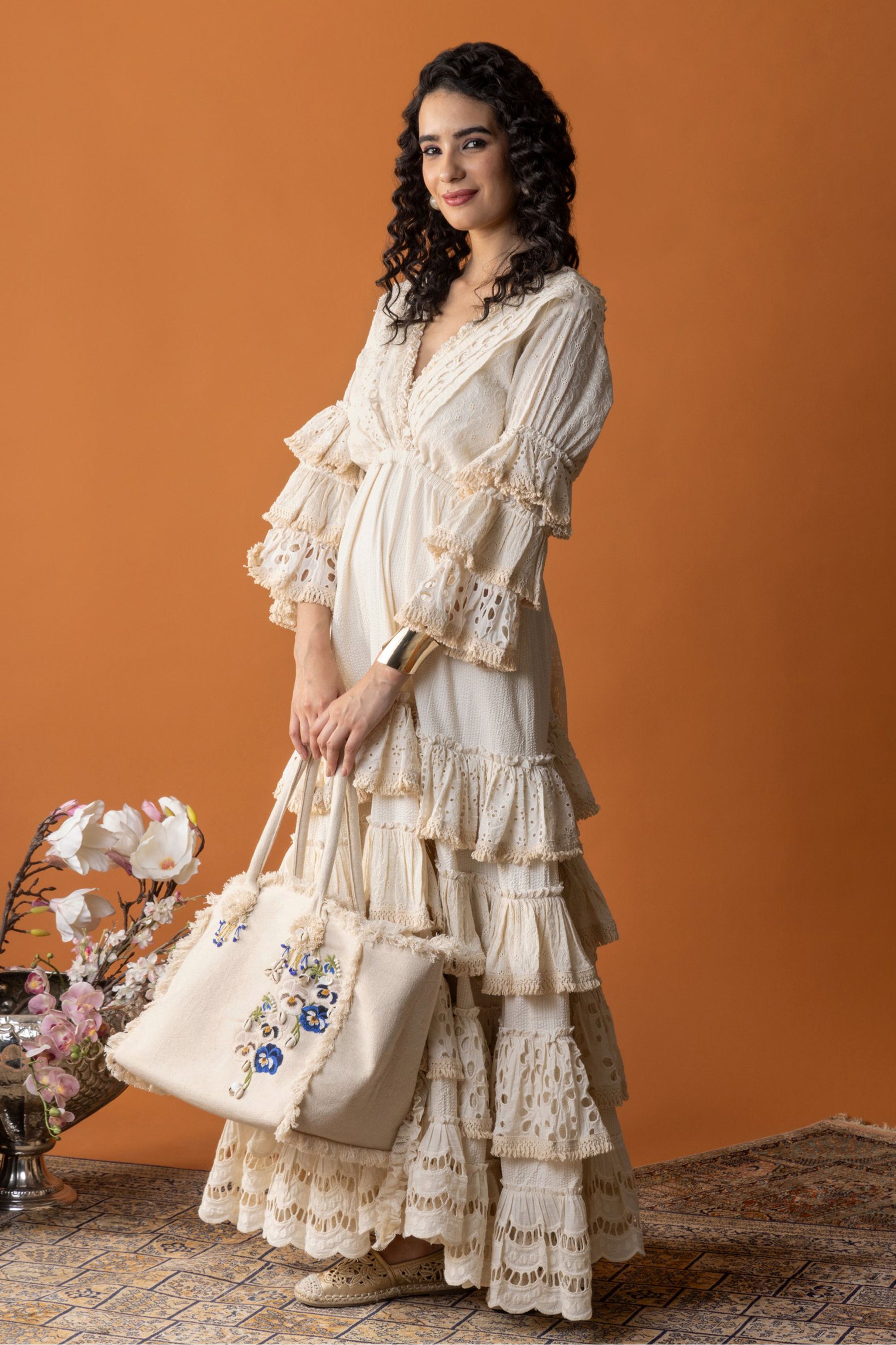 Amirah Embroidered Jalabiya