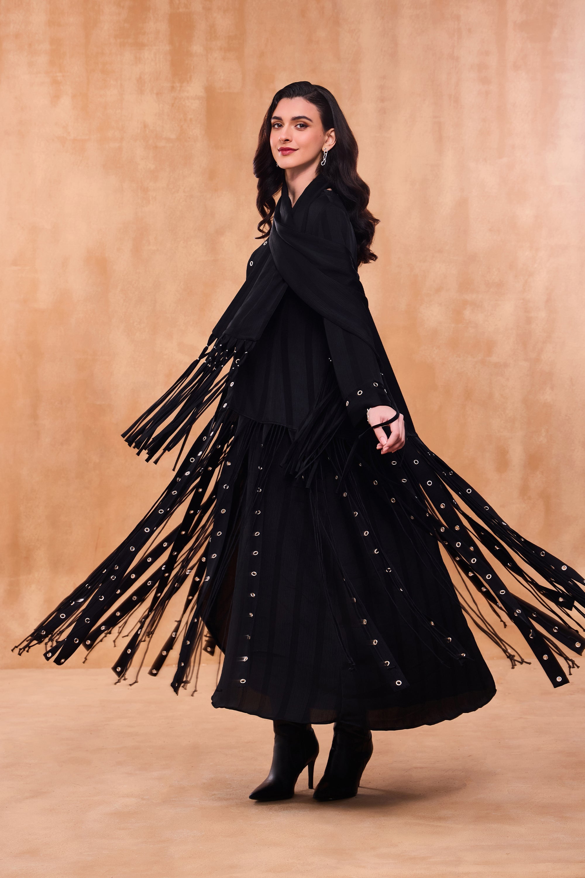 Zafiya Eyelet Detailing Abaya