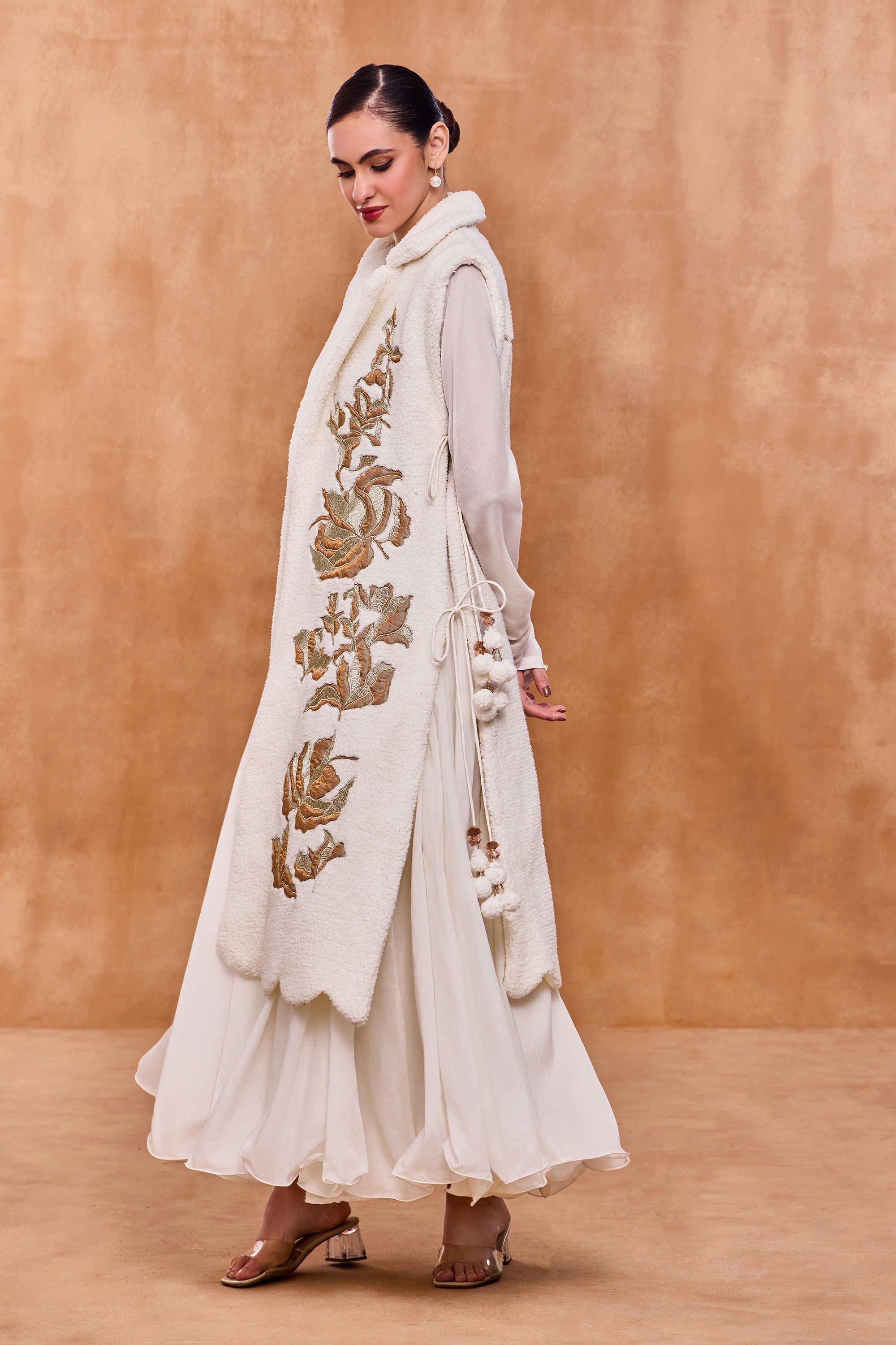 Zoraya Embroidered Dushala Cape