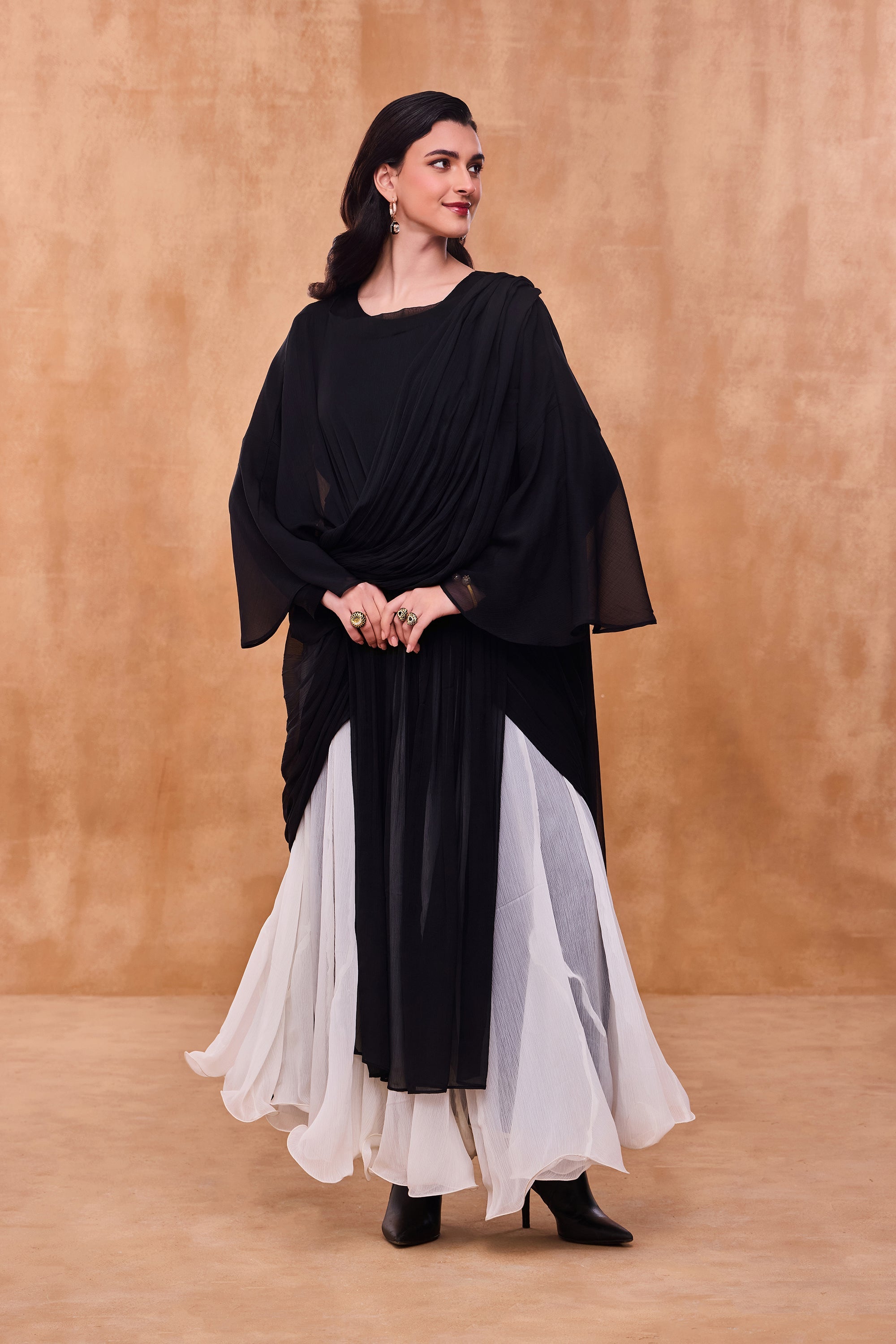 Durriya Draped Jalabiya